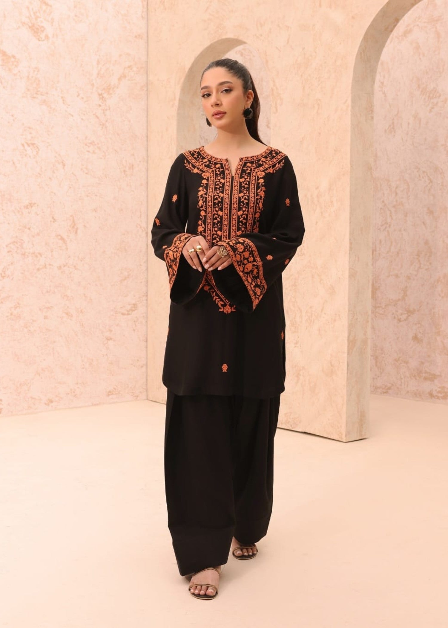 Shehroz Fashion KANWAL LILEN EMBROIDERY SUIT Women 2pcs