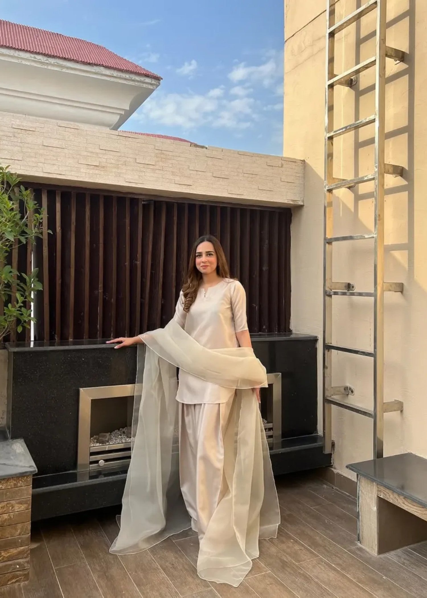 Uzman Yasen Off White Farshi Shalwar Women 3pcs