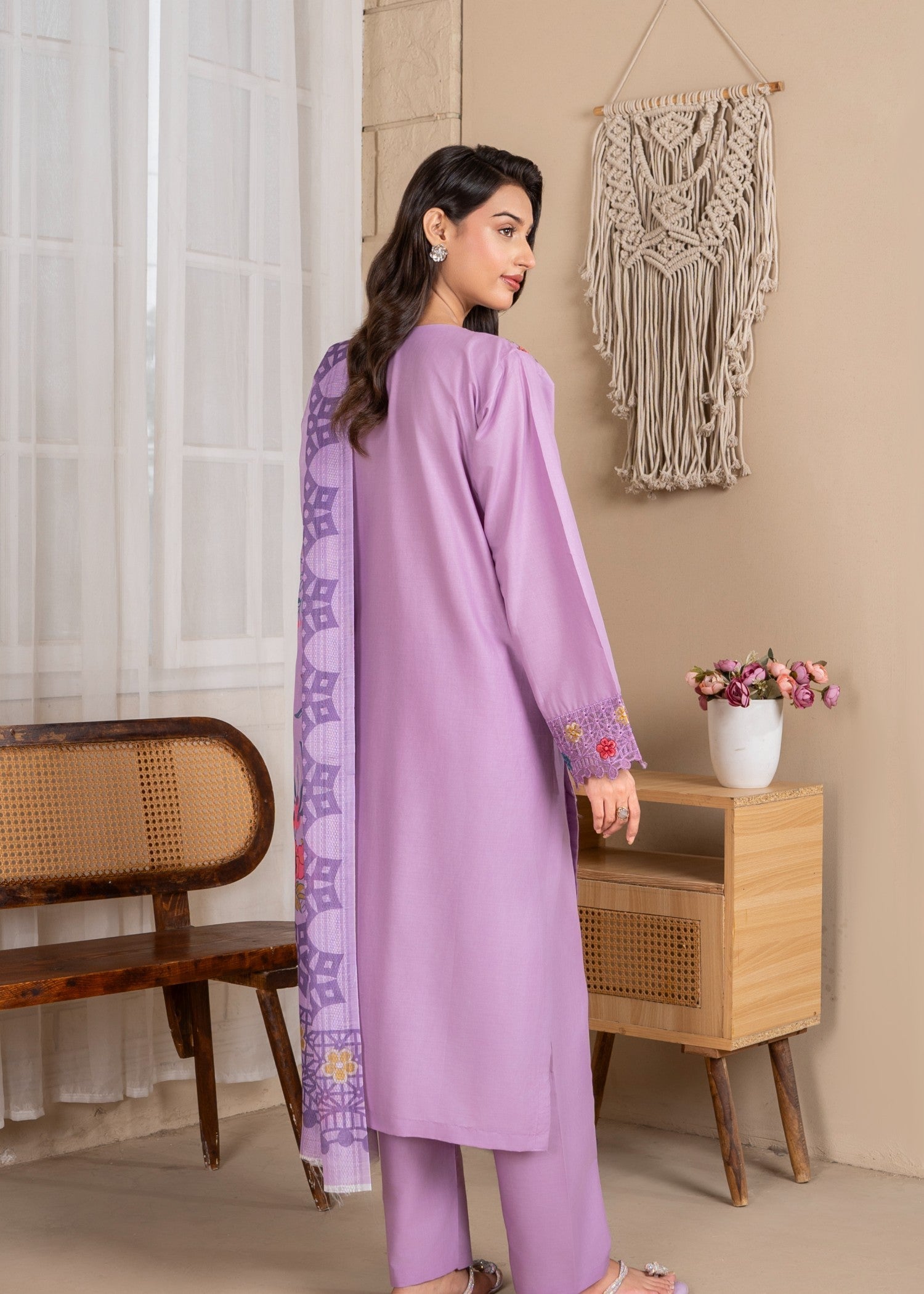 Rangriwaayat Naqsh e Noor – Cutwork Couture Women 3pcs