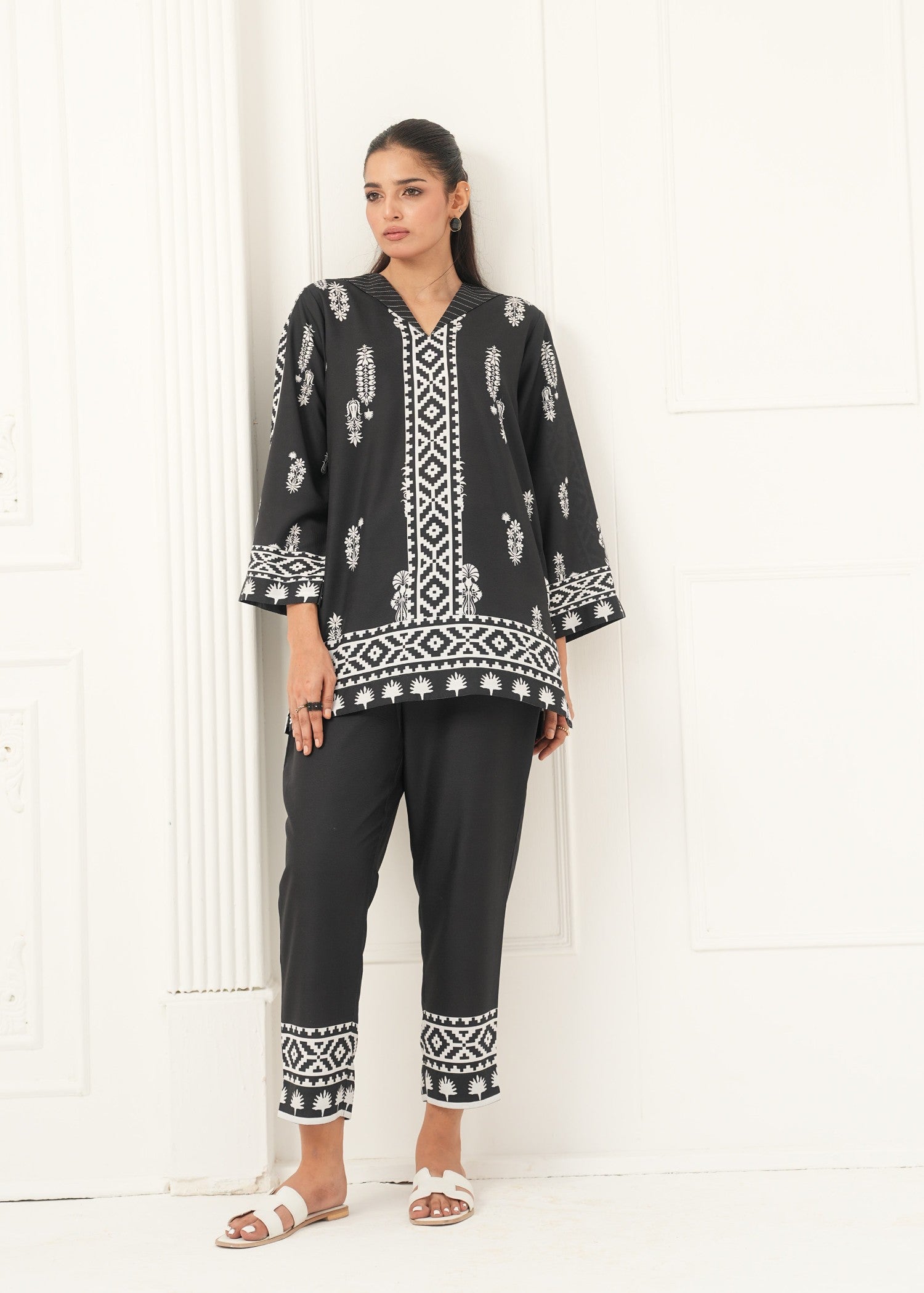 Nairah Tiara Women 2pcs