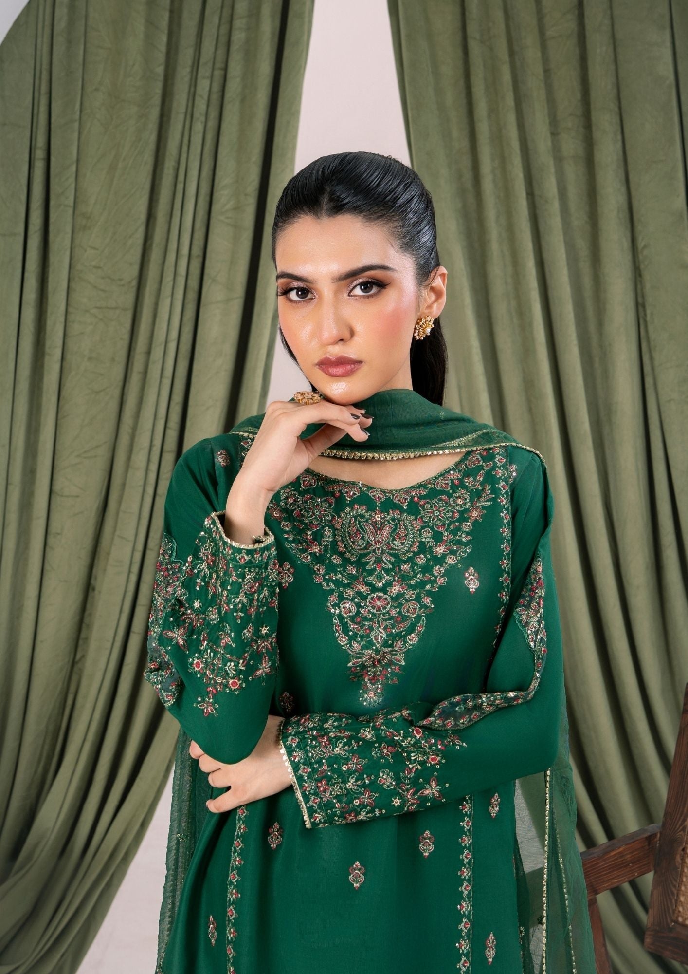 Alfatah Pret Embroidered Lawn ZAUQ S25 0004 Women 3pcs