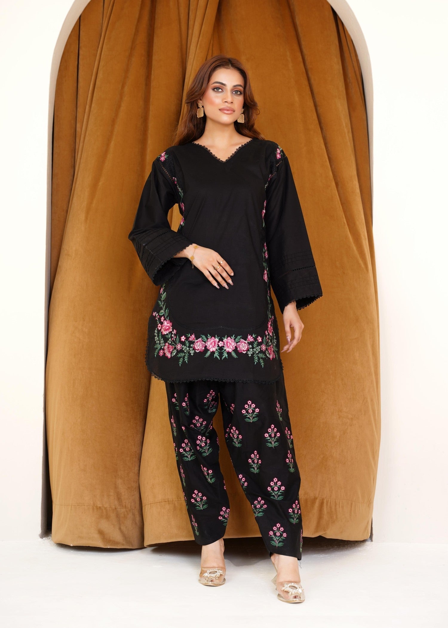 H&U Collection Black 6 Women 2pcs