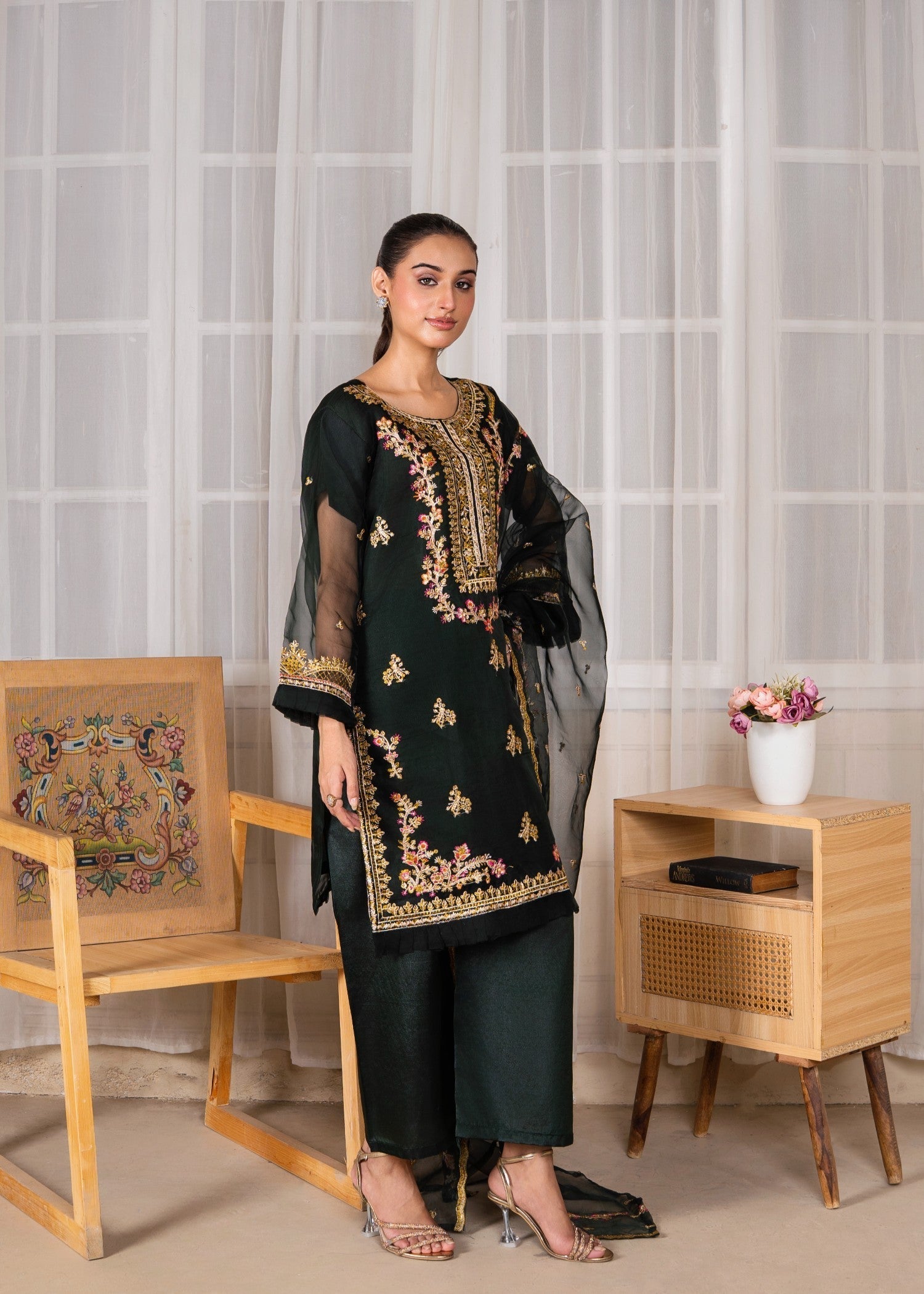 Gulposh Mehrou (Embroided ) Mongia Women 3pcs