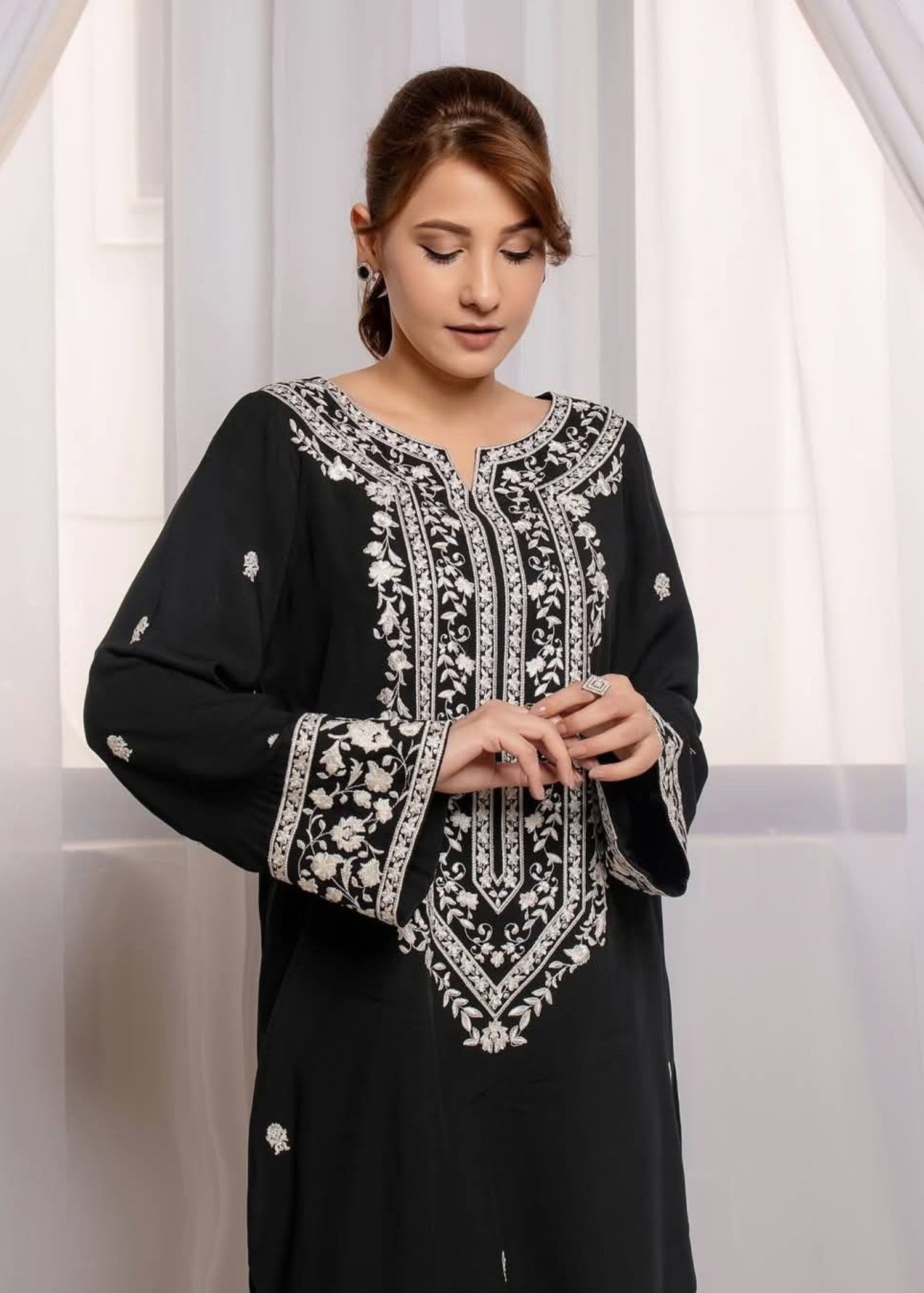 Midway Arts WEYLI Women 2pcs