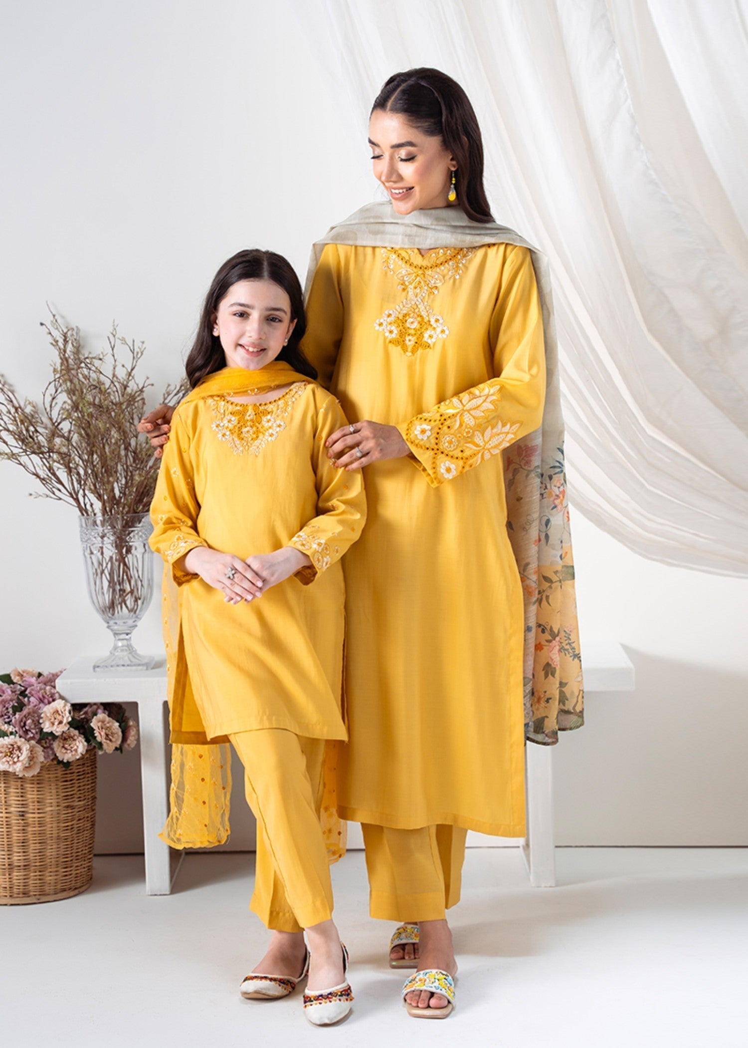 Kross Kulture Embroidered silk Lawn Suit 01642 Women 3pcs