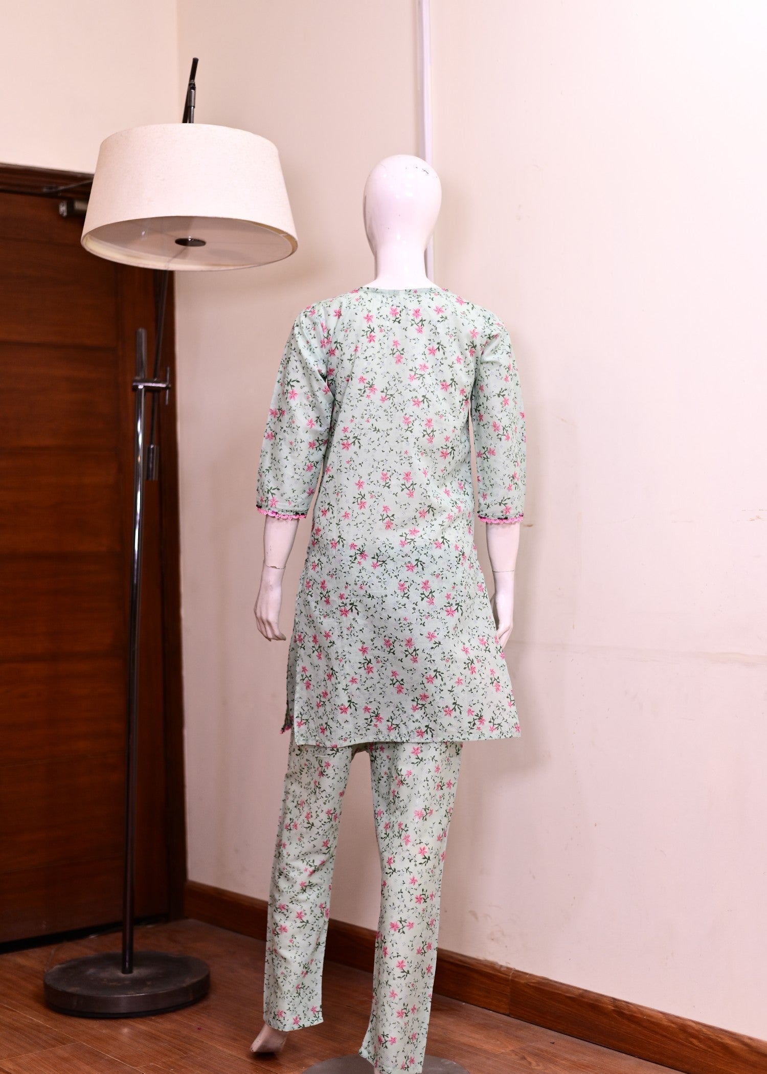 The Erra Grey Flowers Women 2pcs