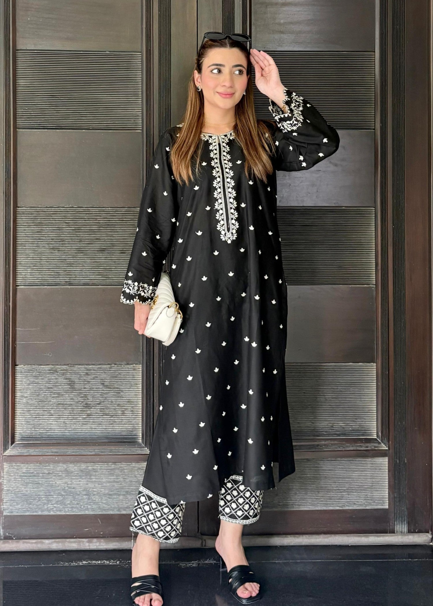 Kunaar Grace Black Women 2pcs