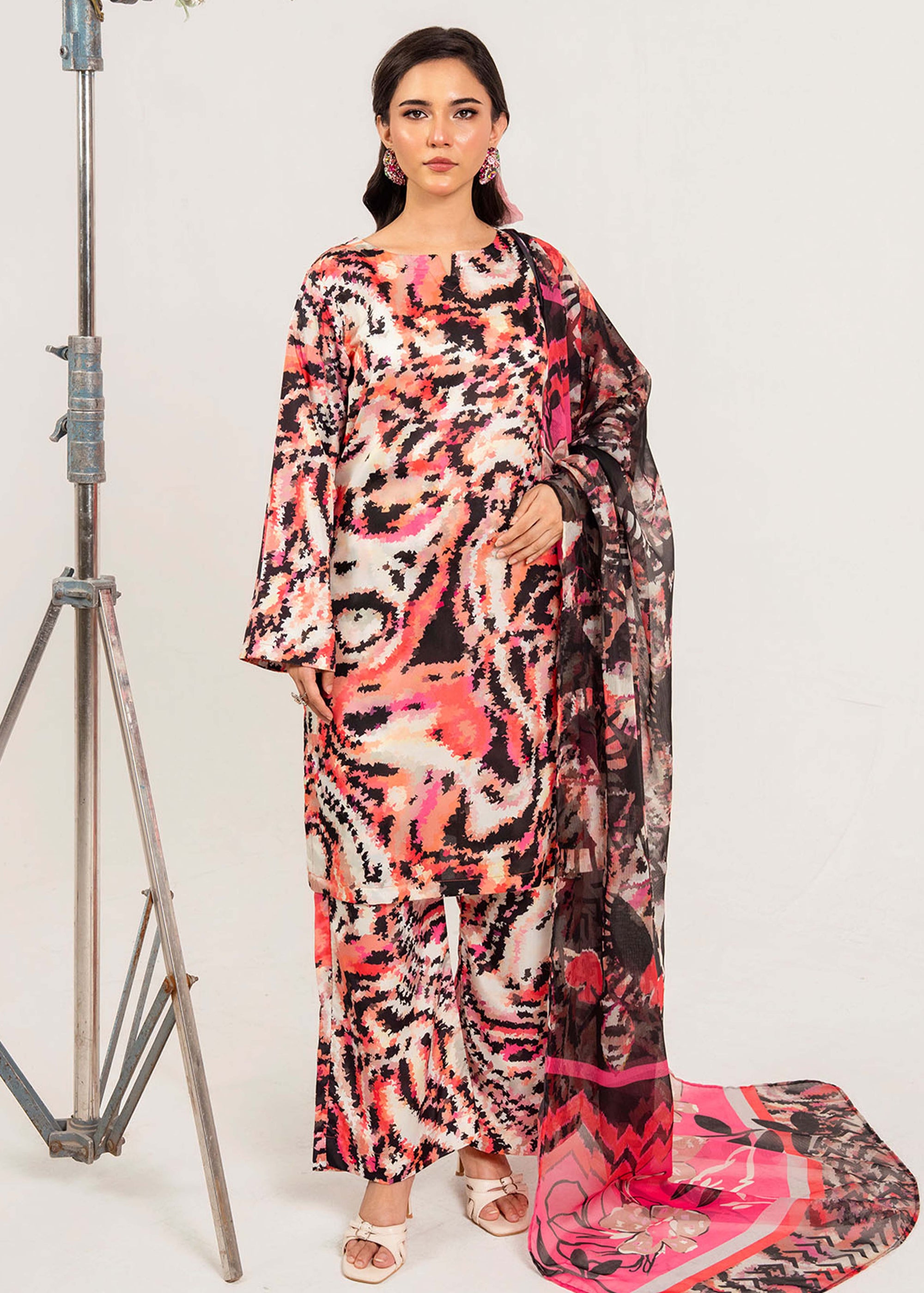 Meerak Pret Ravleenah Women 3pcs