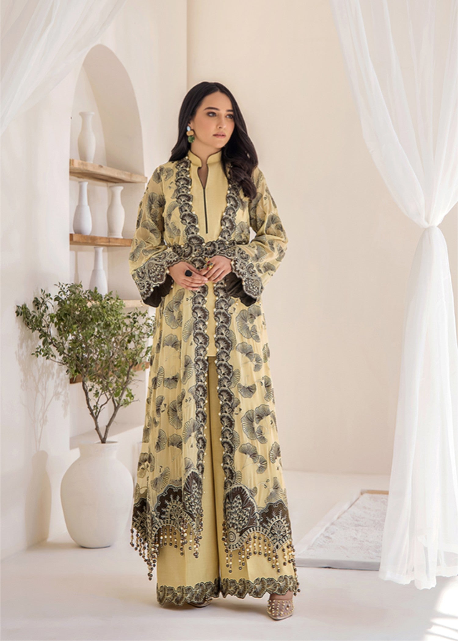 Surmai MUZHIRAH 3 ( PCS EMBROIDER HAND EMBELLISHED SUIT) Women 2pcs