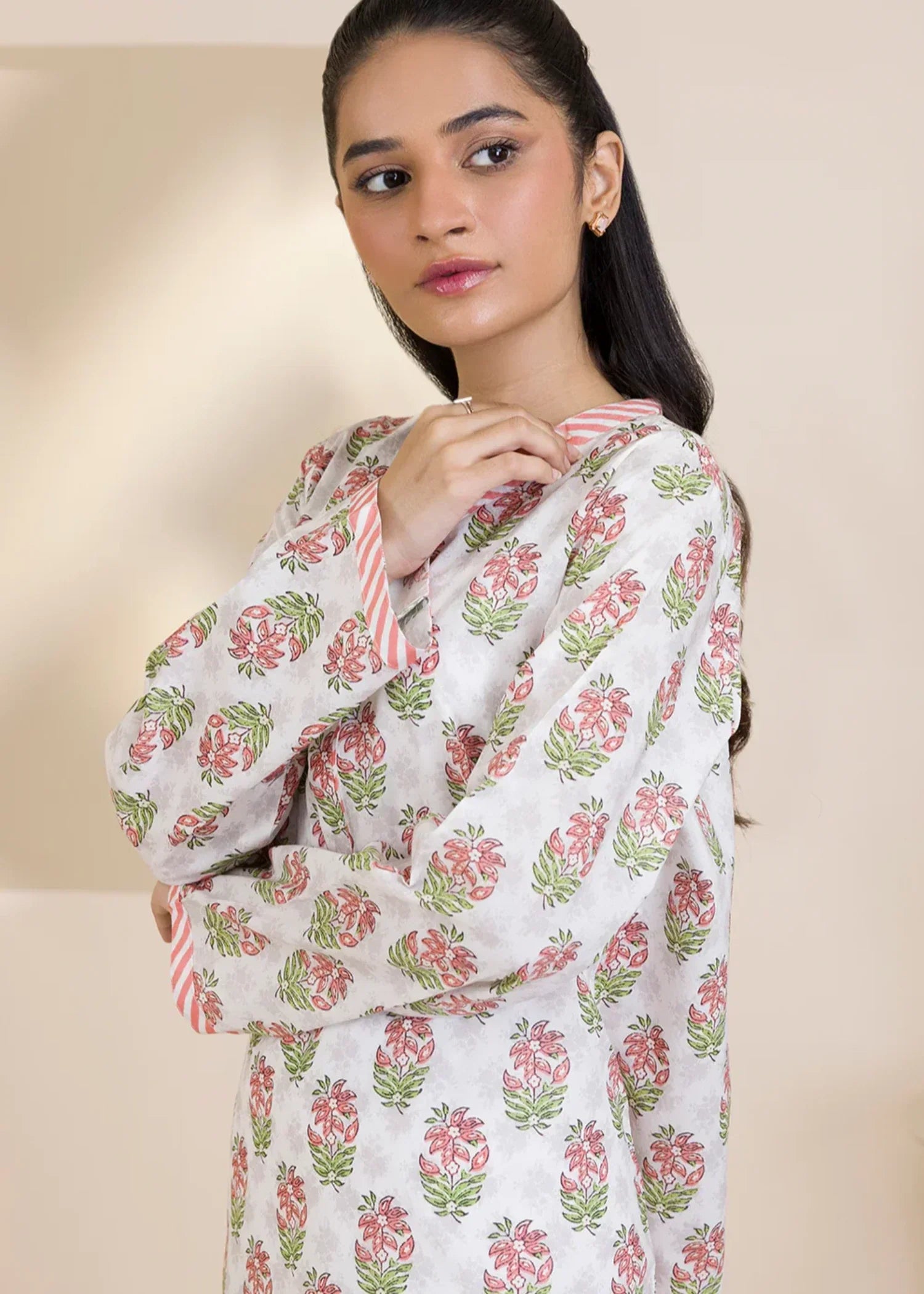 Zellbury WPS2511797 White Women 1pcs