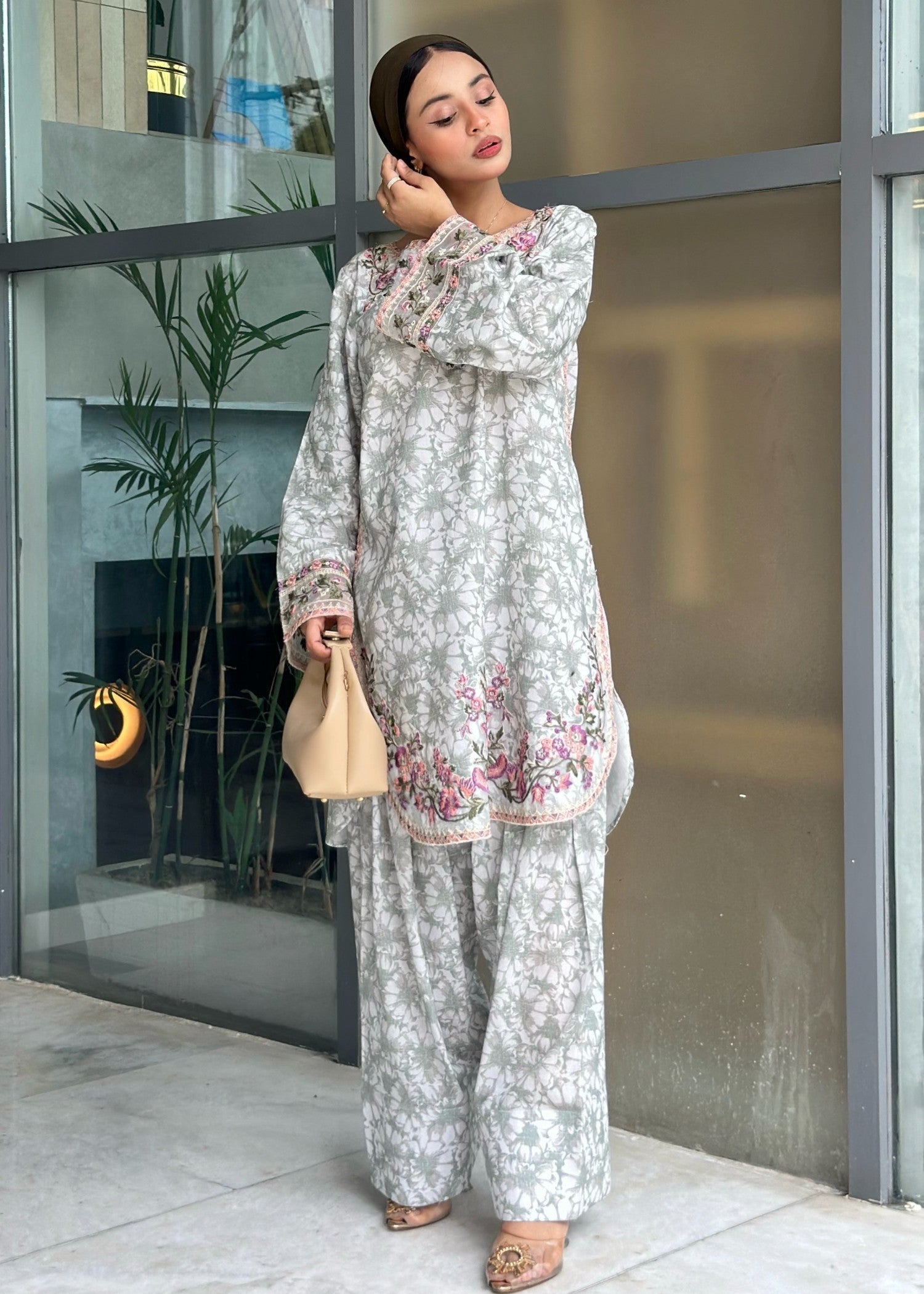 Mohagni LP 15 LAWN STITCHED Women 2pcs