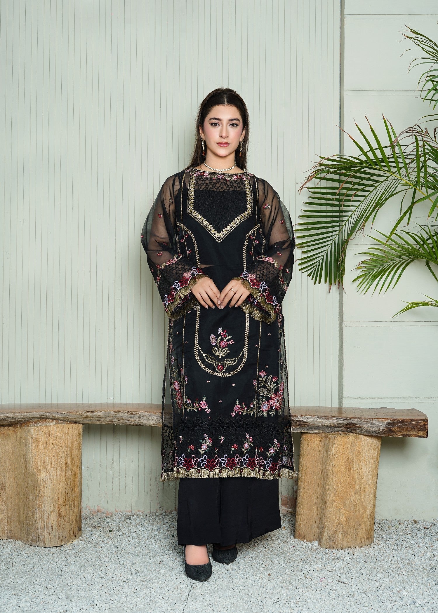 Surmai CORAL Embroidered Women 4pcs