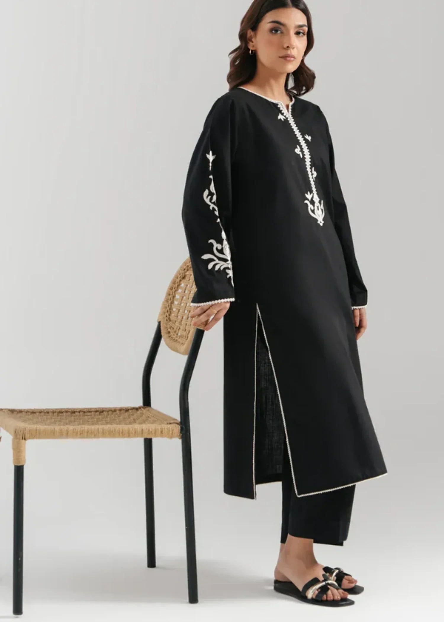 Zeen EMBROIDERED SUIT WAM25220 Women 2pcs