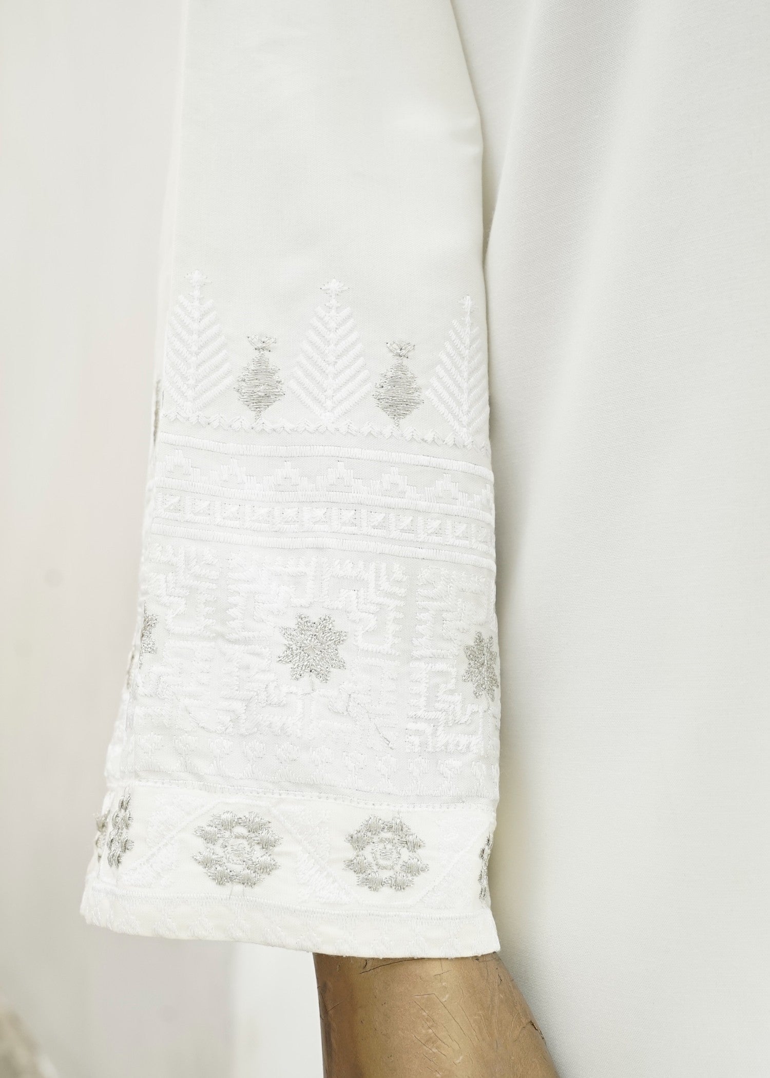 AYLA STUDIO Solid Embroidered SE250405 CHANDNI Women 2pcs