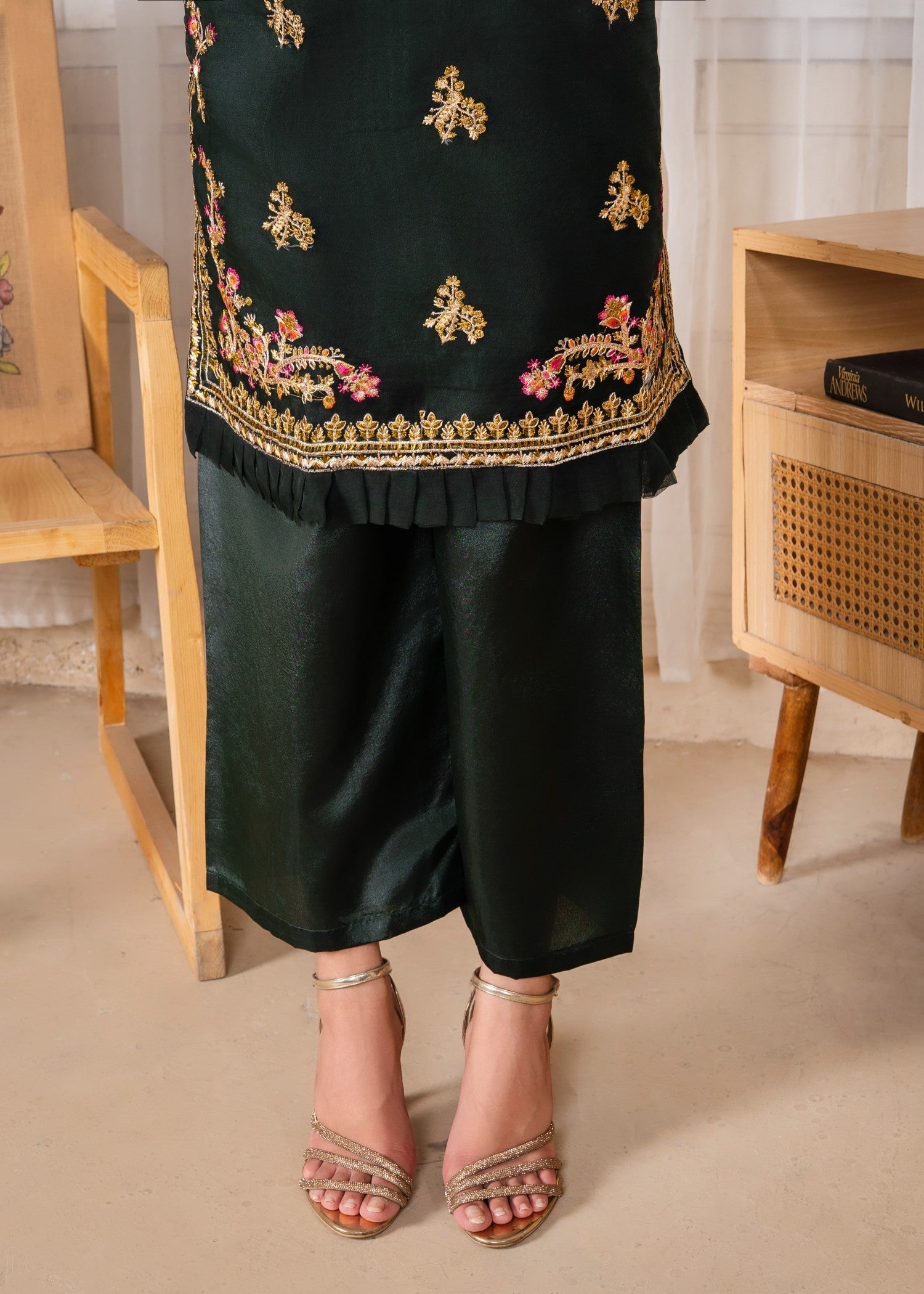 Gulposh Mehrou (Embroided ) Mongia Women 3pcs