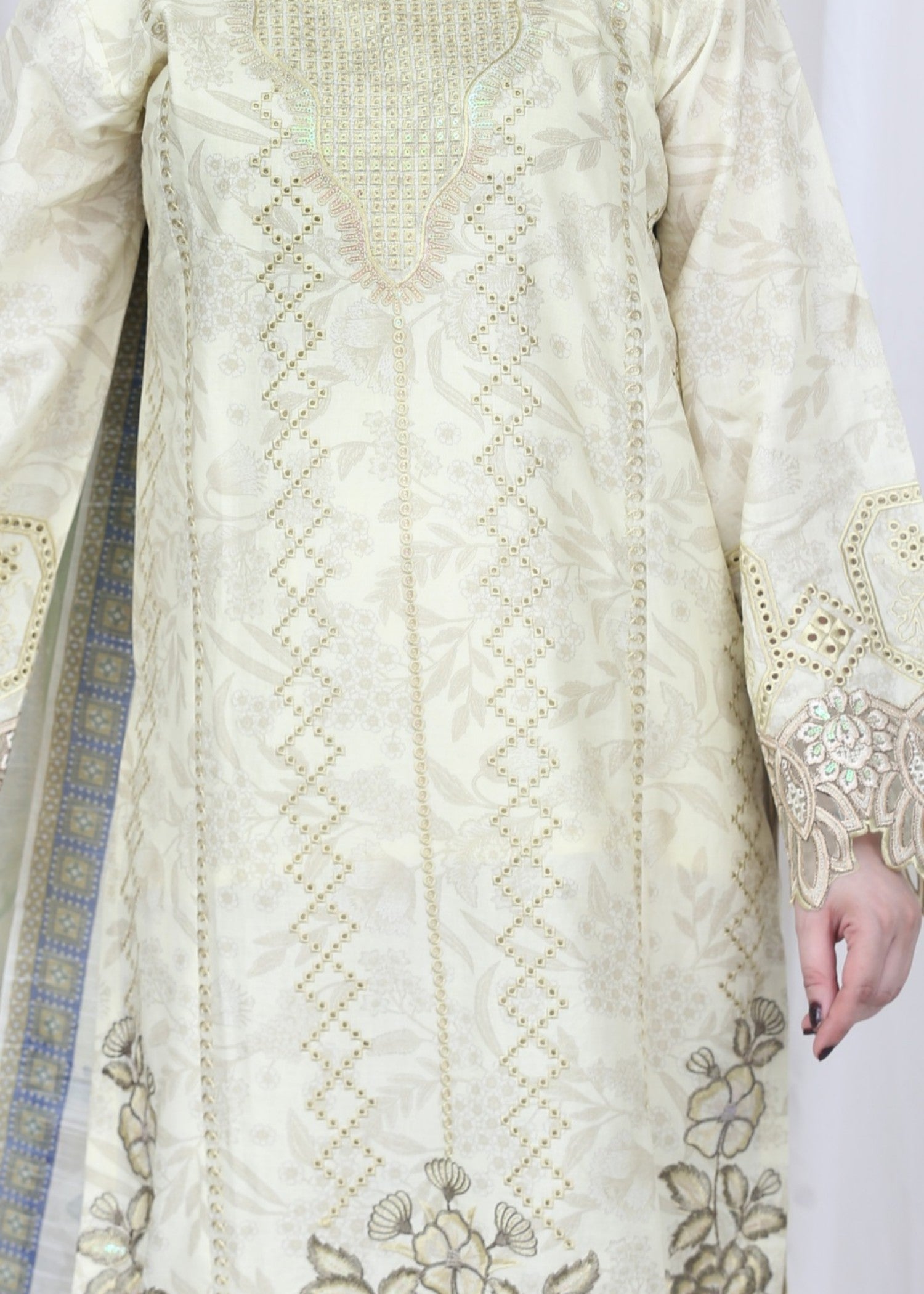 Mr Rai Attires Amna Embroidered Women 3pcs