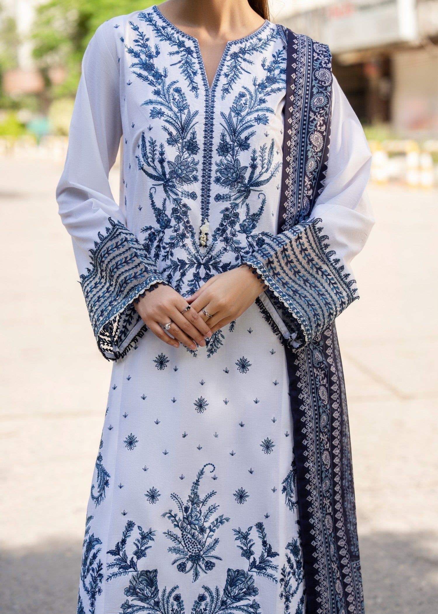 Casual Lite Cotton Emb Suit White Women 3pcs