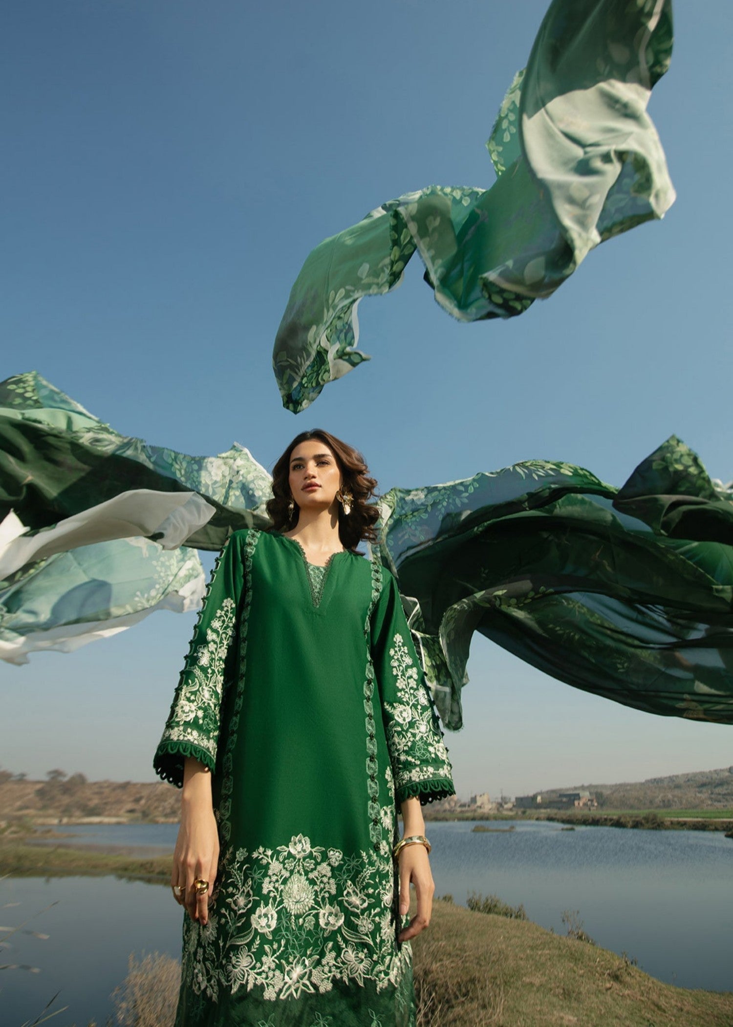 Musaif Nazrah () Women 3pcs