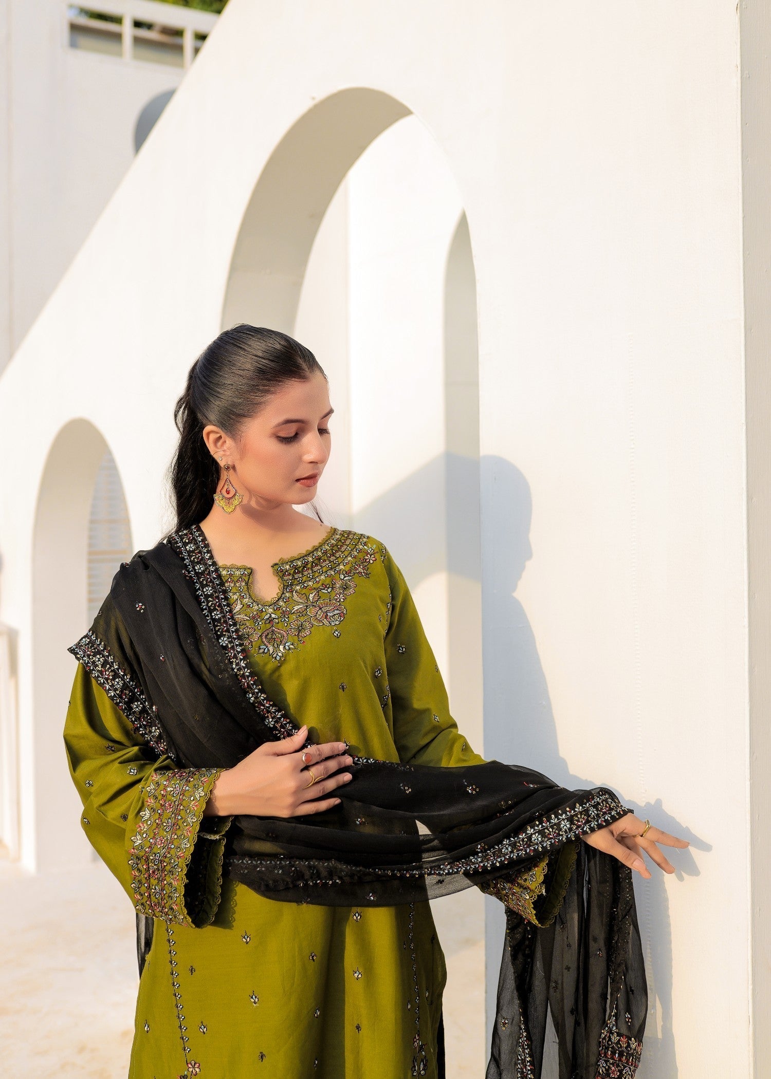 Shehroz Fashion RANG E JAHAN LAWN EMBROIDERY SUIT Women 3pcs