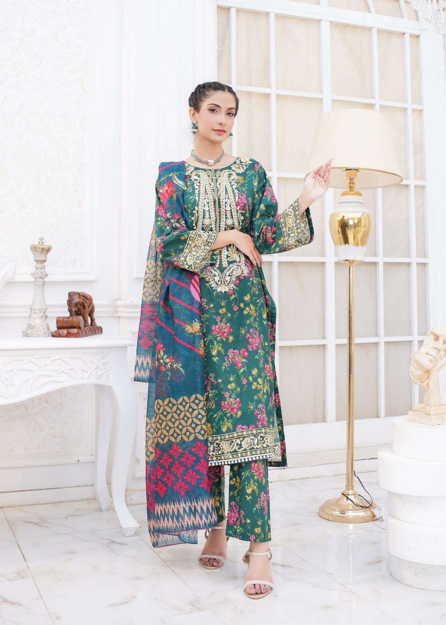 Safdar Embroidery Printed Pure Lawn Embroidered 14 Women 3pcs