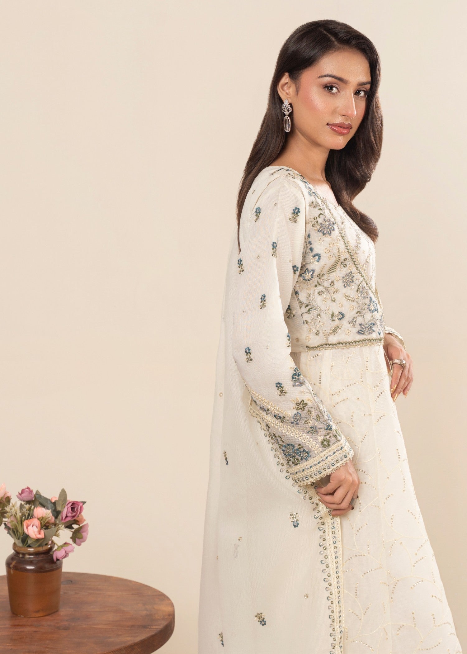 Khubsurat 3881 KH OR NT Off White Embroidery Maxi Women 4pcs