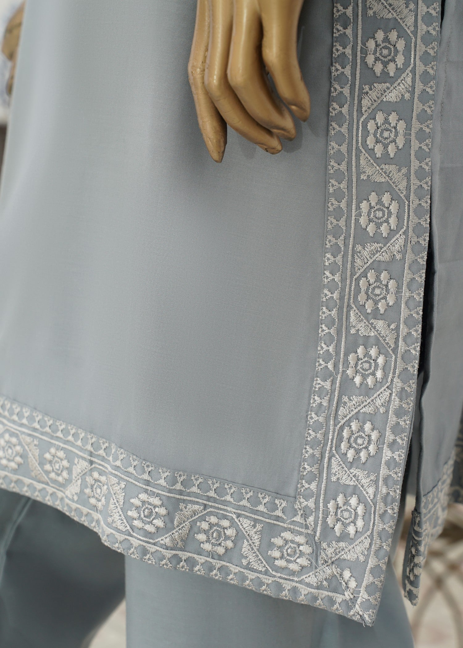 AYLA STUDIO Solid Embroidered SE250406 NEELOFAR Women 2pcs