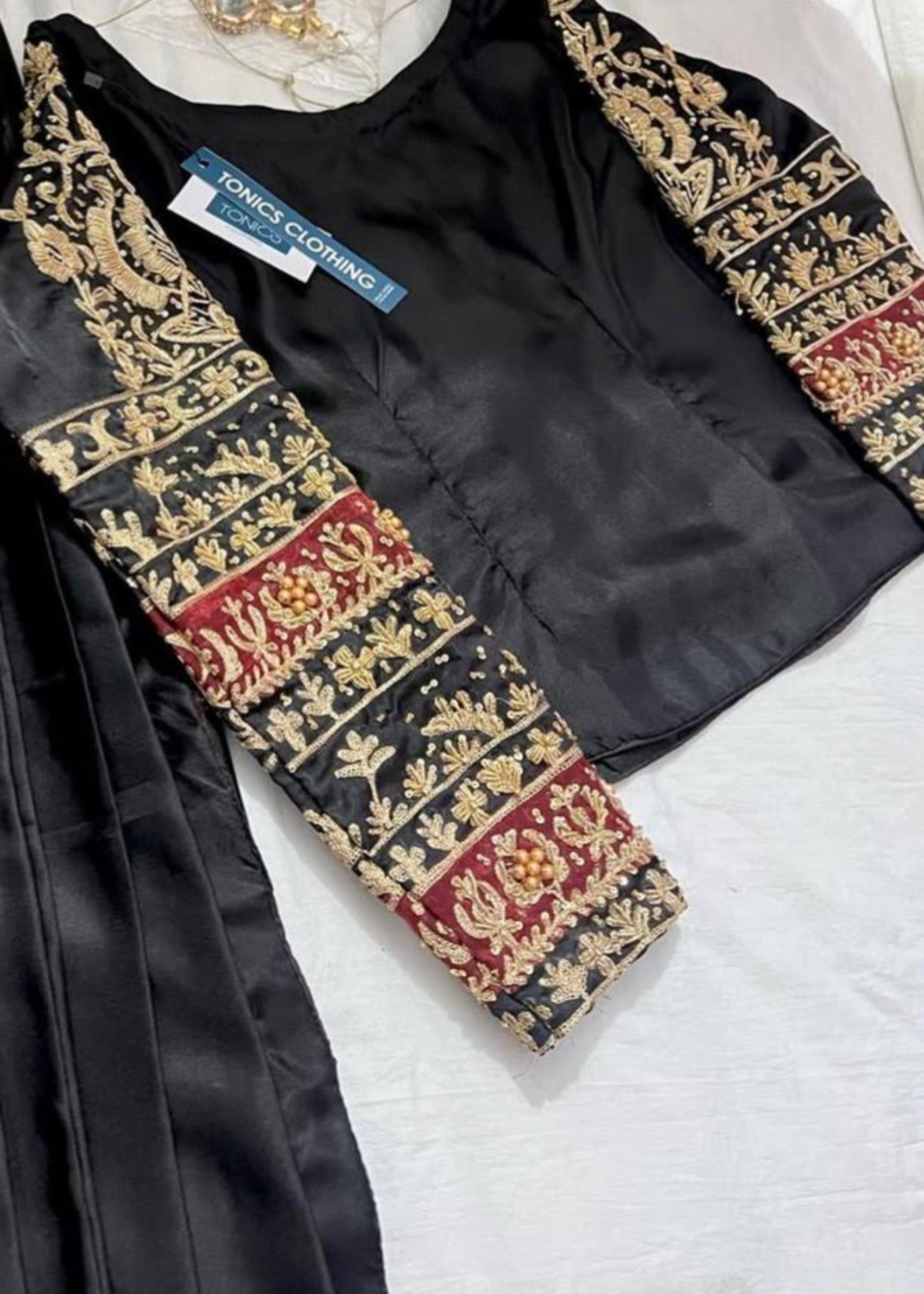 Tonics Clothing Noir Women 3pcs