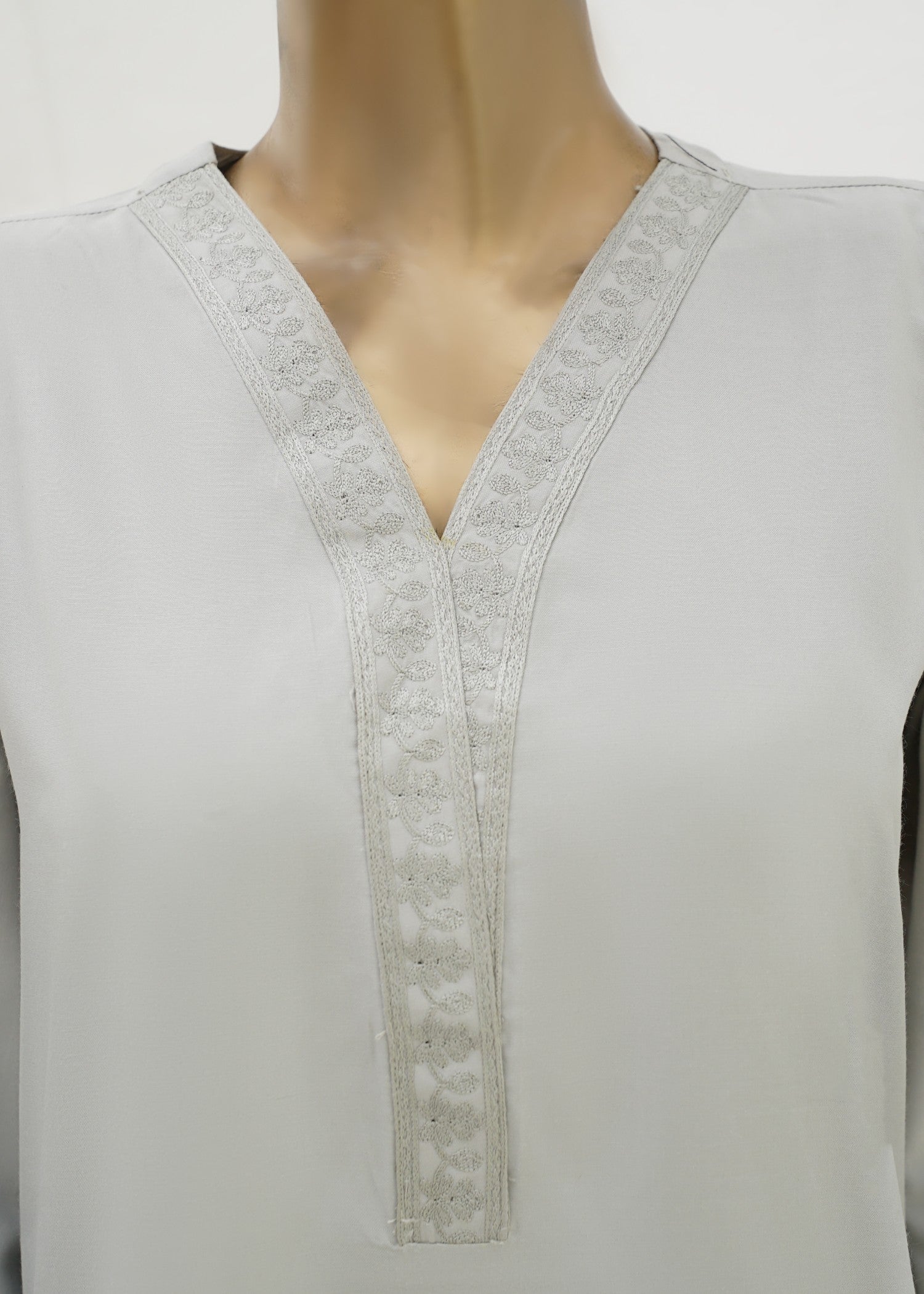 AYLA STUDIO Solid Embroidered SE250404 RAAT KI ROSHNI Women 2pcs