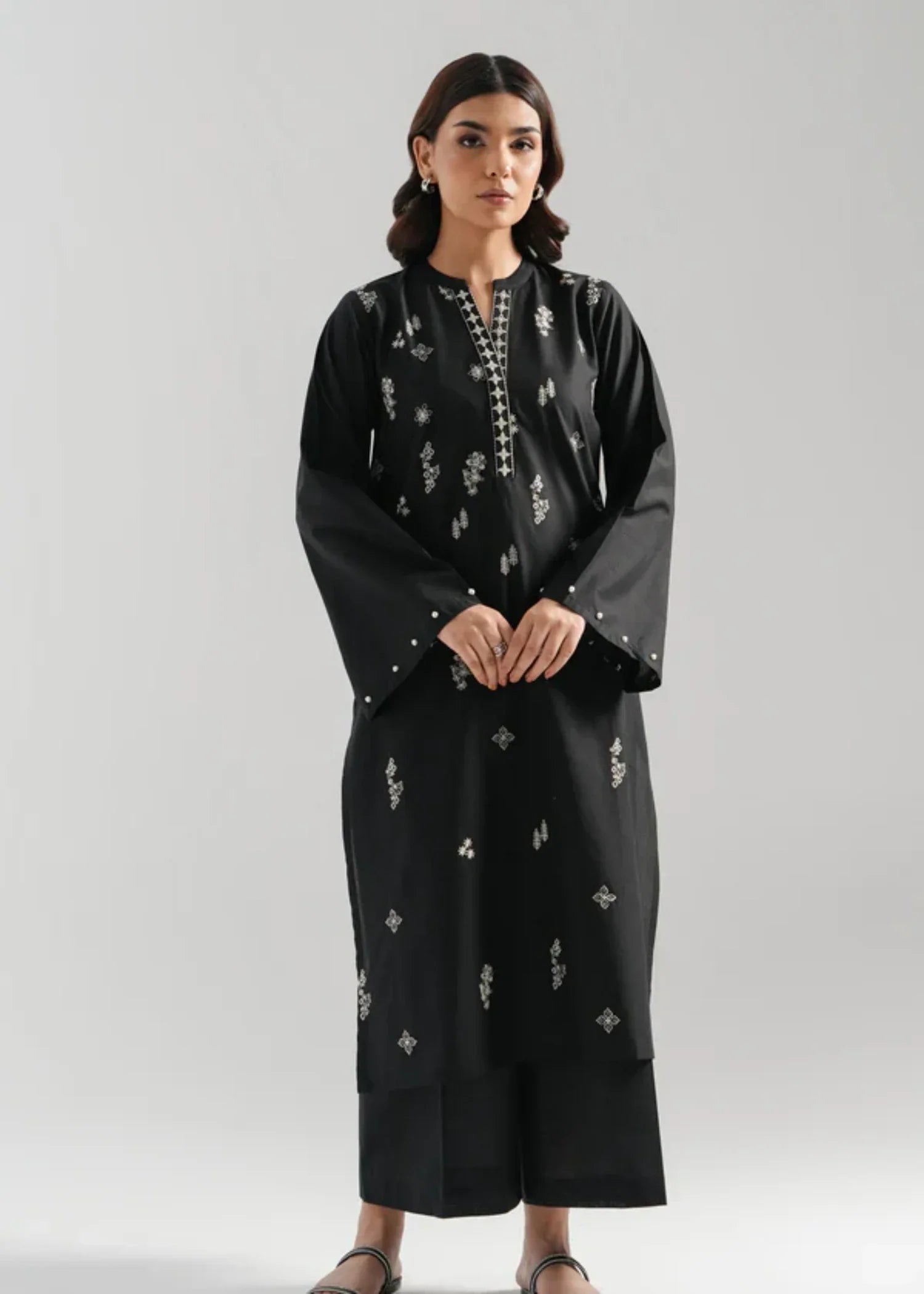 Zeen EMBROIDERED SUIT WAM25215 Women 2pcs