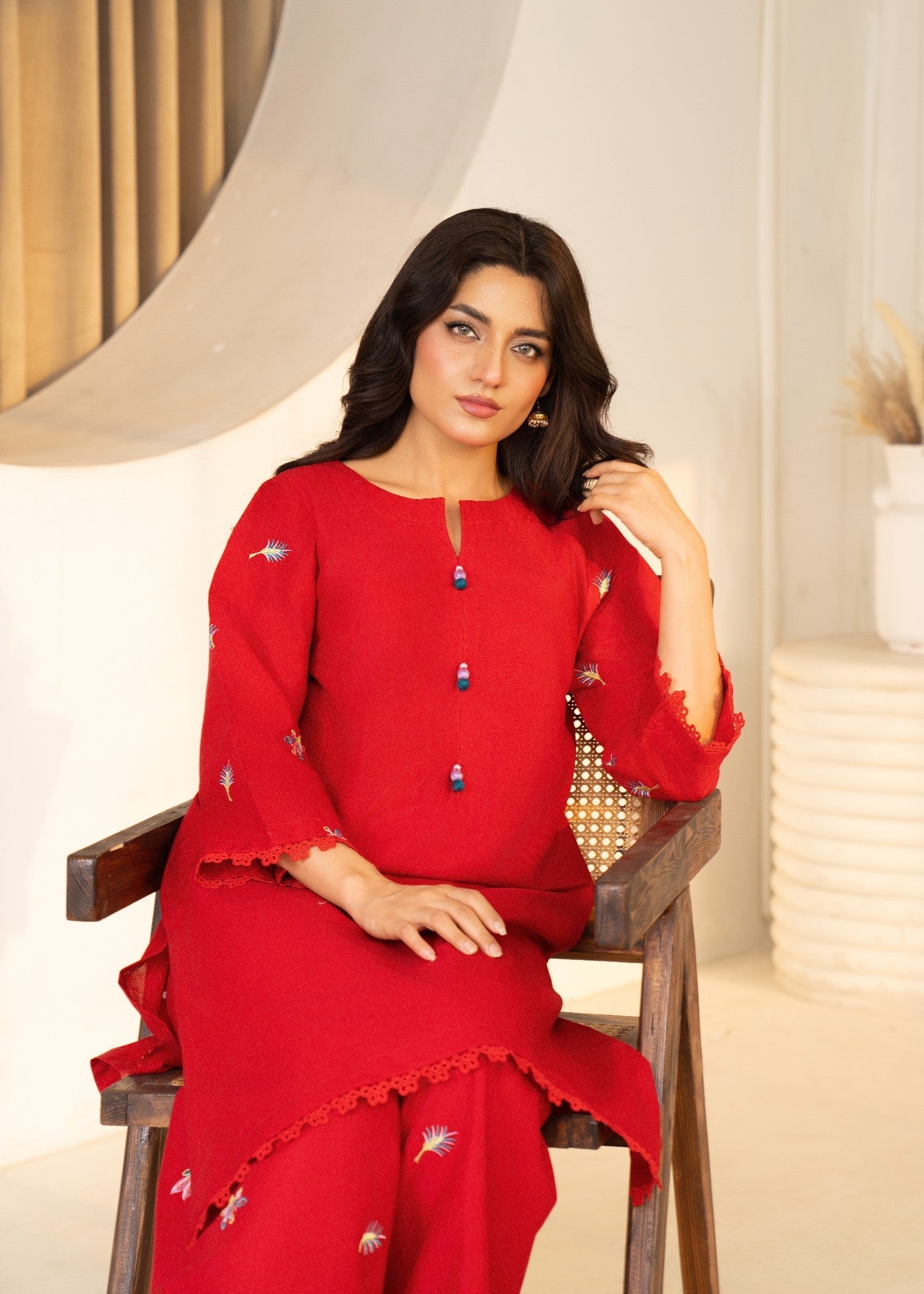 Daisy Outfit Laal Women 2pcs