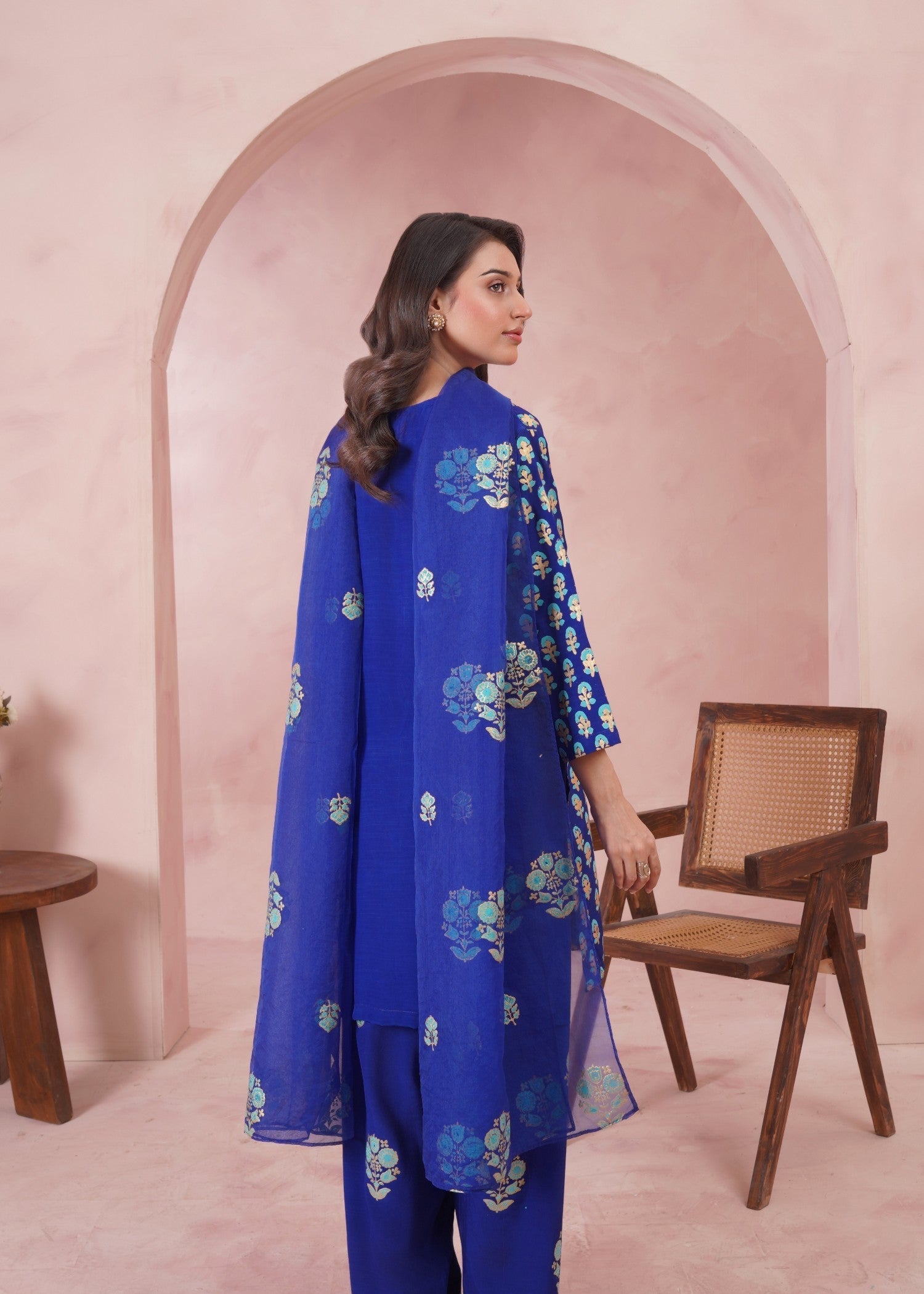 Zeeniya Officials Blue bell Women 2pcs