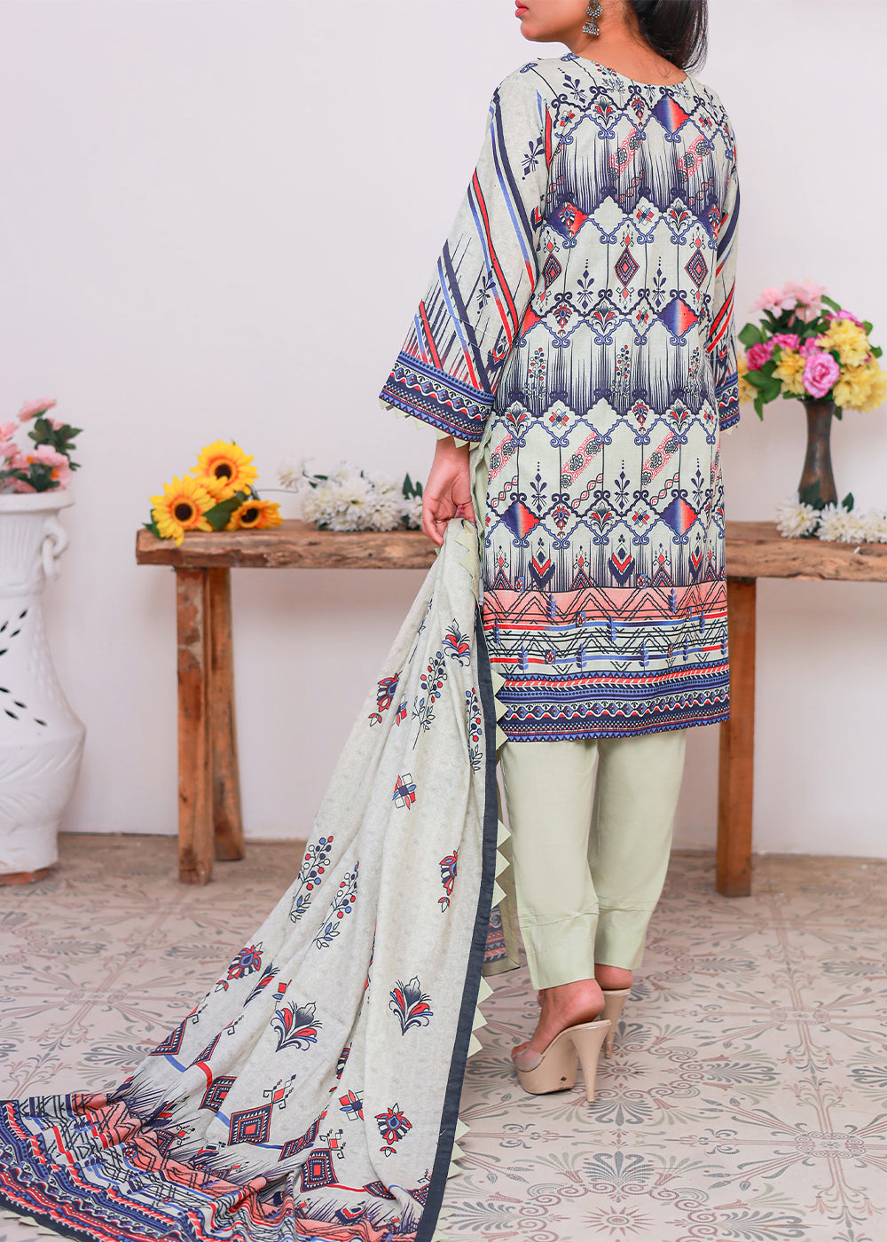 Green Lemon Printed lawn stitched suit Women 3pcs