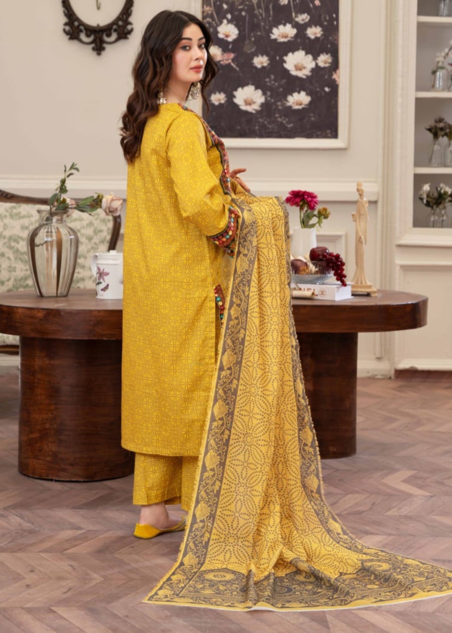 Gul Fashion Embroidered Lawn Kurta Set 01 Women 3pcs