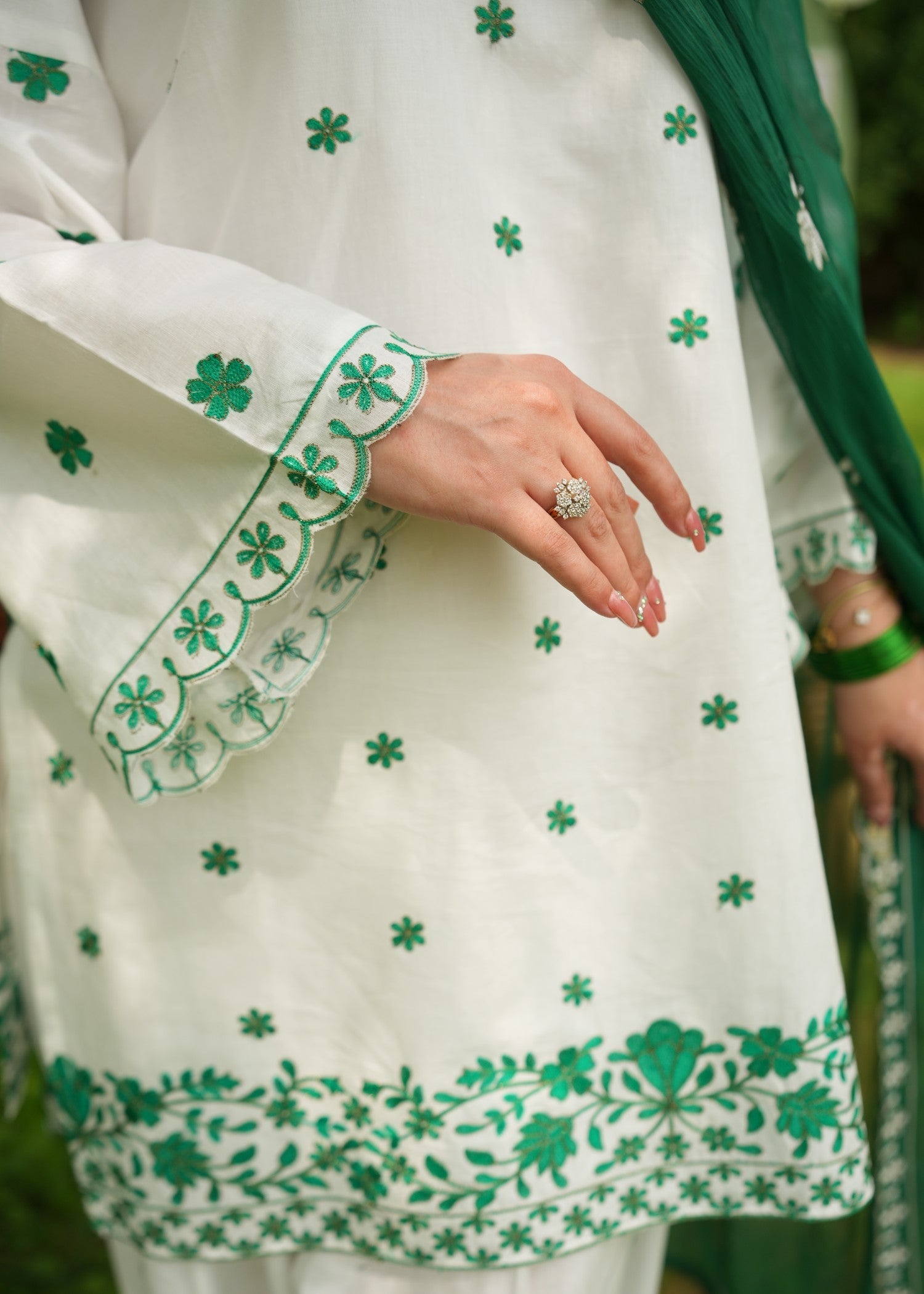 Rungrez Farshi Shalwar Pakistani Ethnic Lawn outfit Women 3pcs