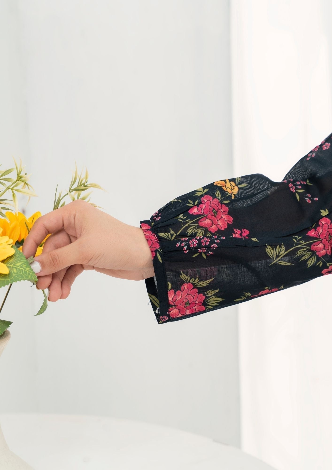 Alfatah Pret Printed Lawn with Embroidery GULZAAR S25 0010 Women 2pcs