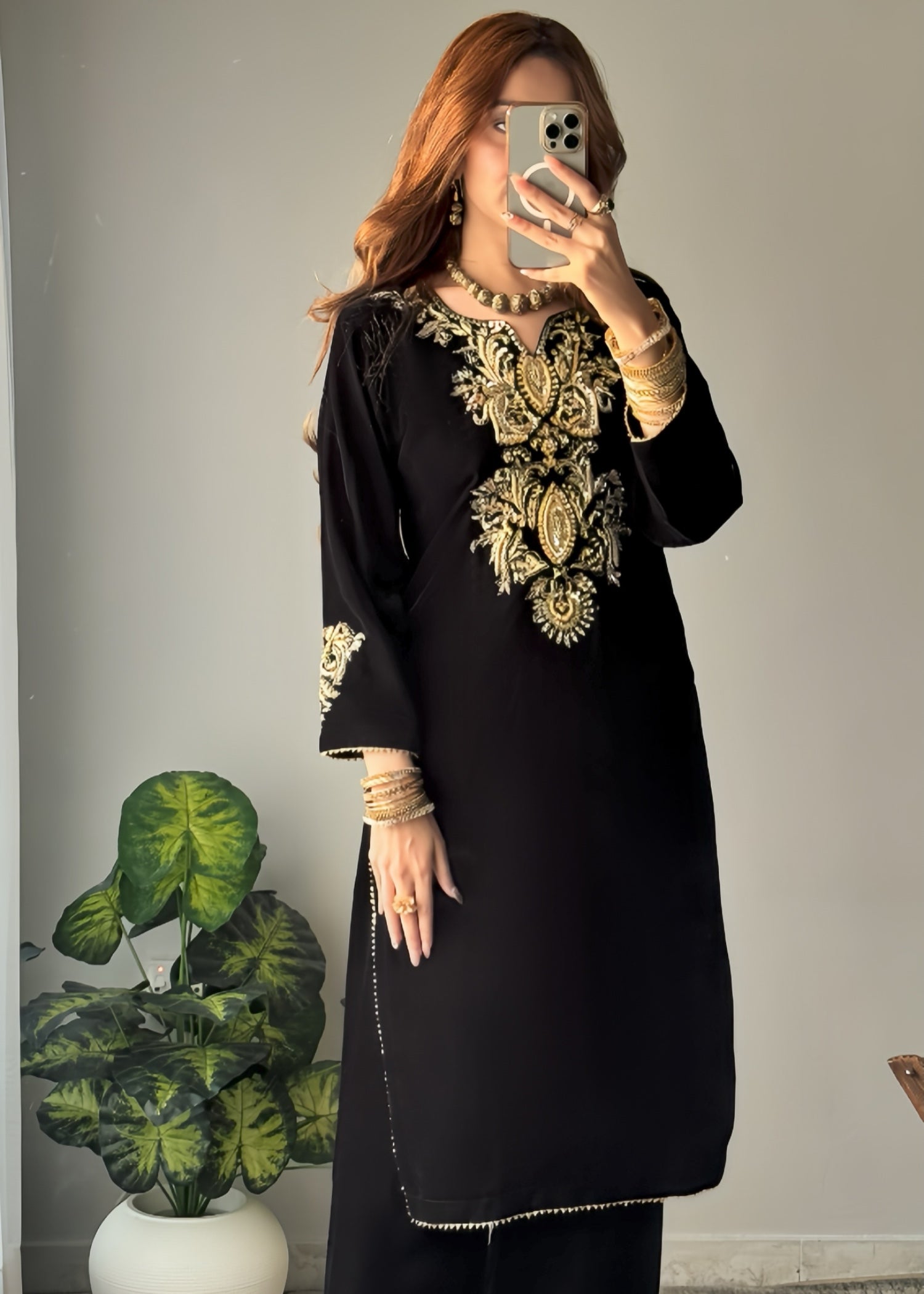 Laal Clothing Velvet V 03 Women 2pcs