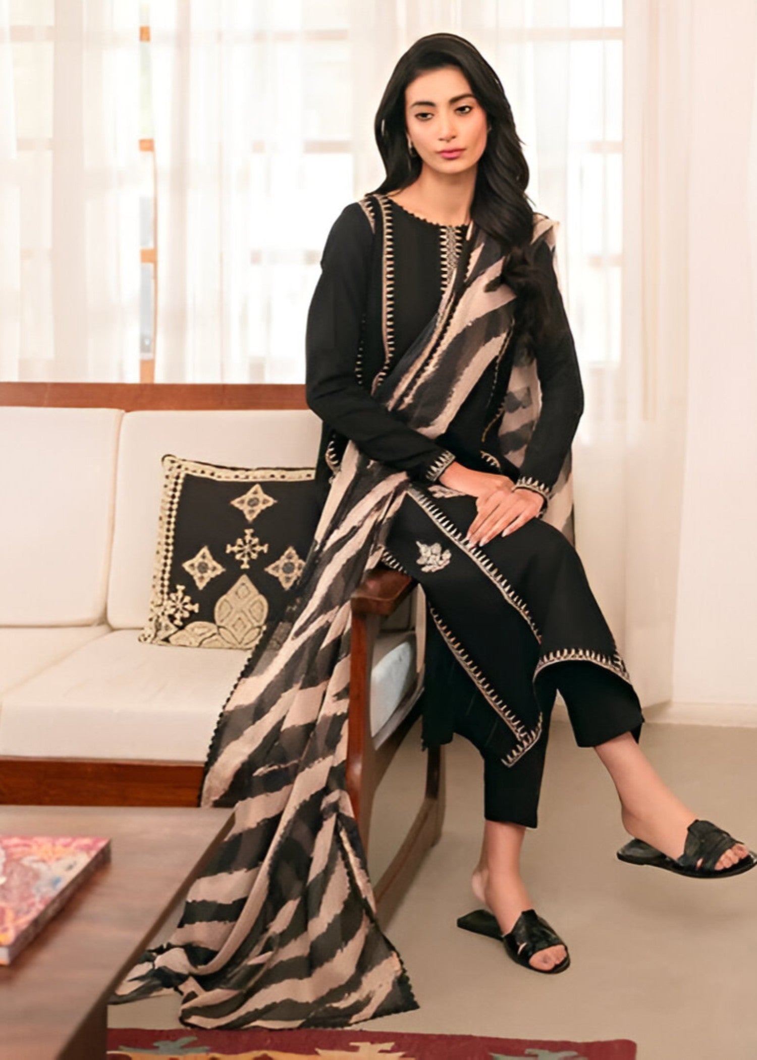 Gulposh Wardha (Stitched ) Long Length Women 3pcs