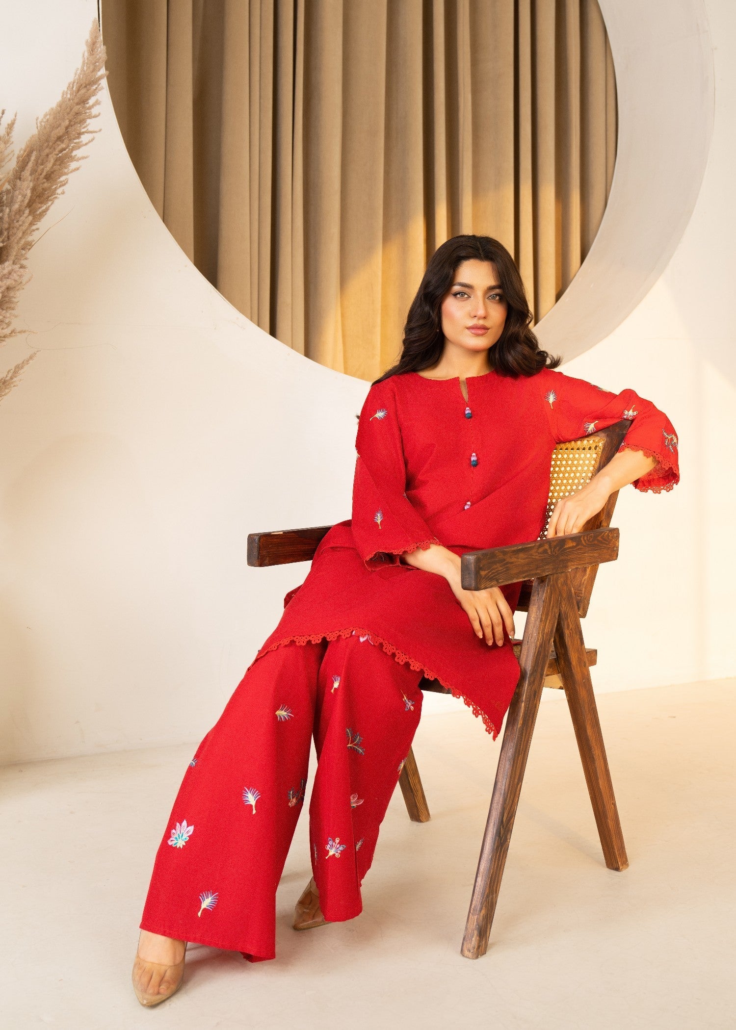 Daisy Outfit Laal Women 2pcs