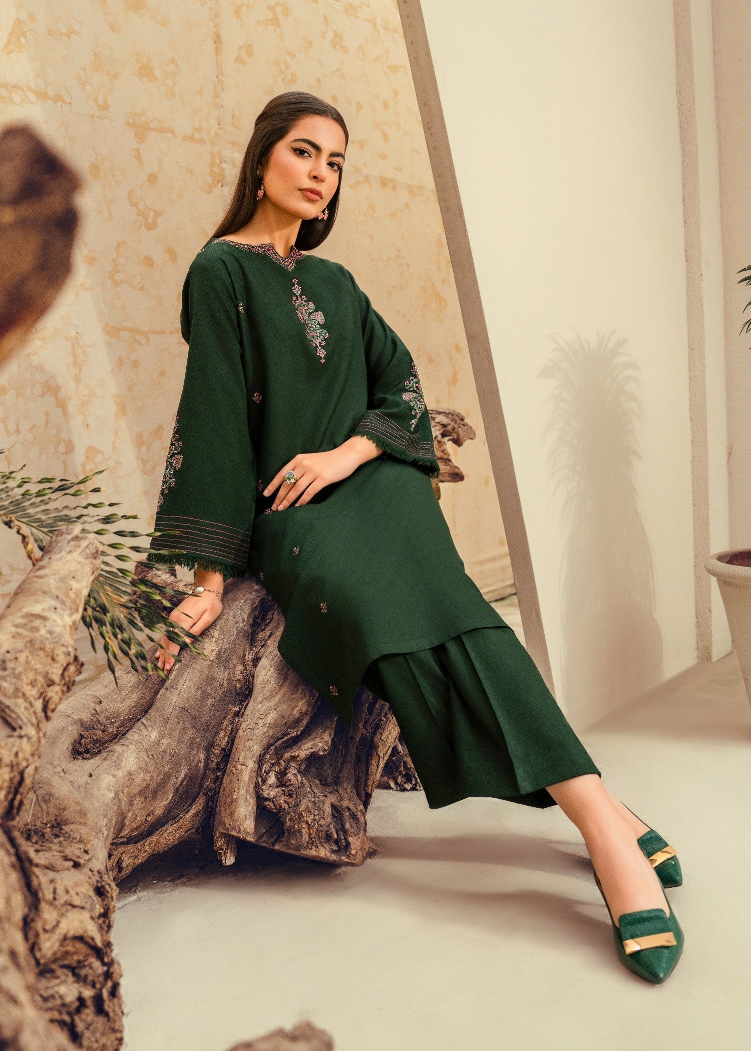 Thistle & Threads Emerald Women 2pcs