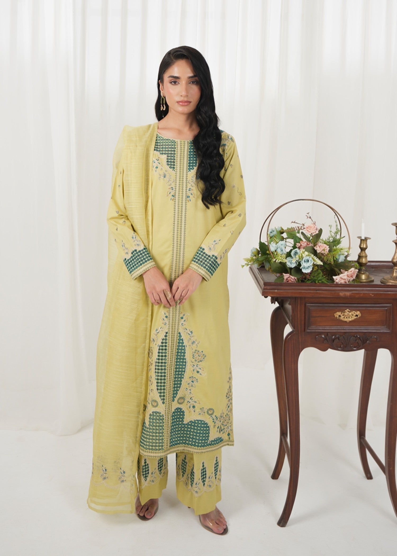 Kross Kulture Embroidered Lawn Suit 01651 Women 3pcs