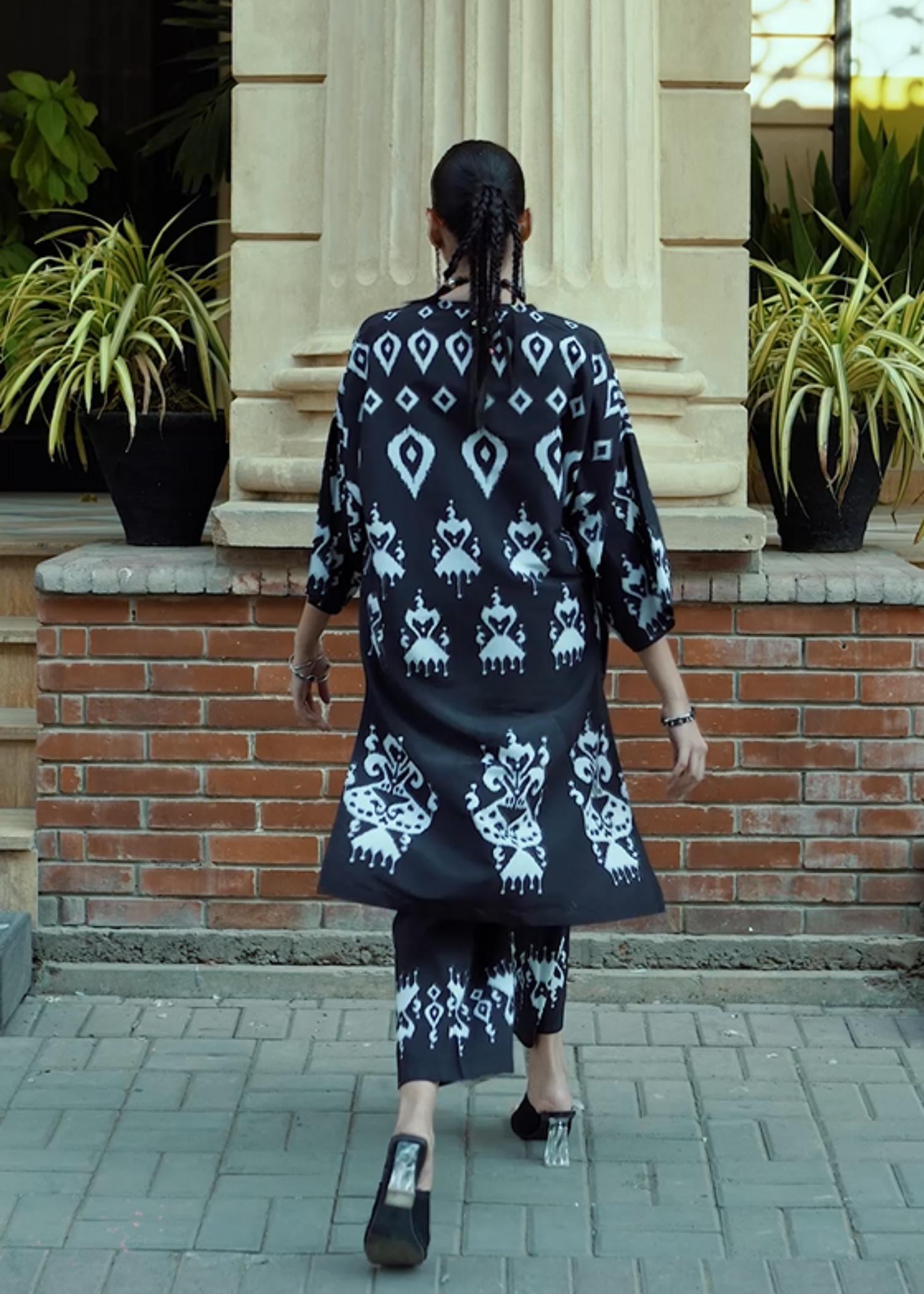 Kaanthaa Yin Yang Stitched () Women 2pcs