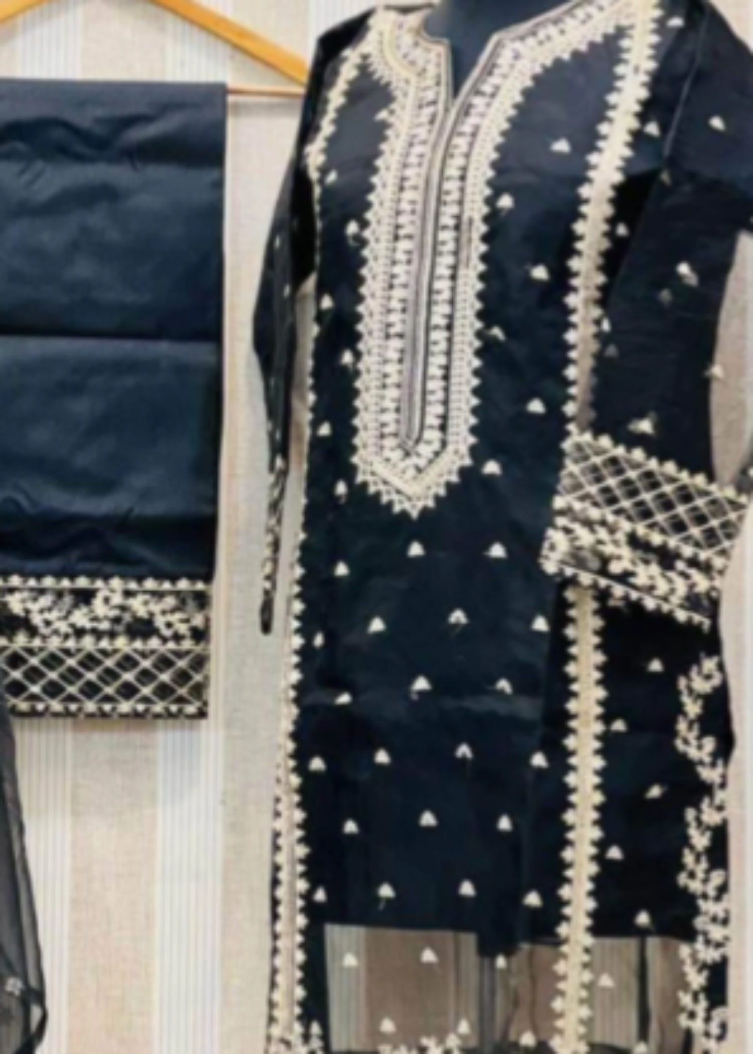 Kala Jora TAPISH Women 3pcs