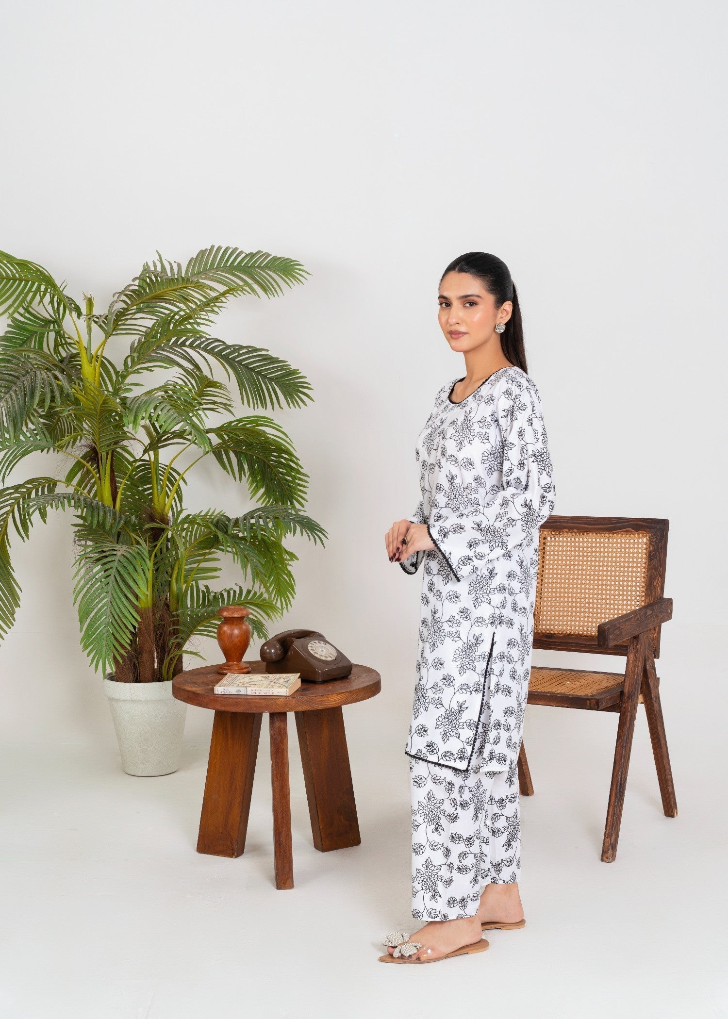 Stylish Collection GULAAB WHITE Women 2pcs