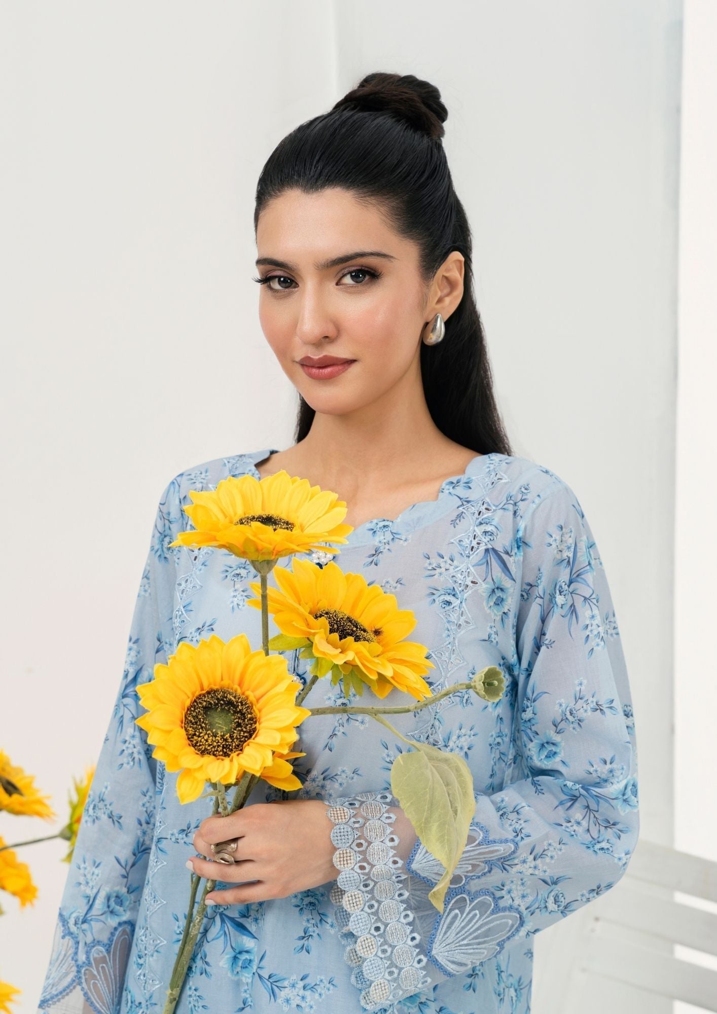 Alfatah Pret Printed Lawn with Embroidery GULZAAR S25 0012 Women 2pcs