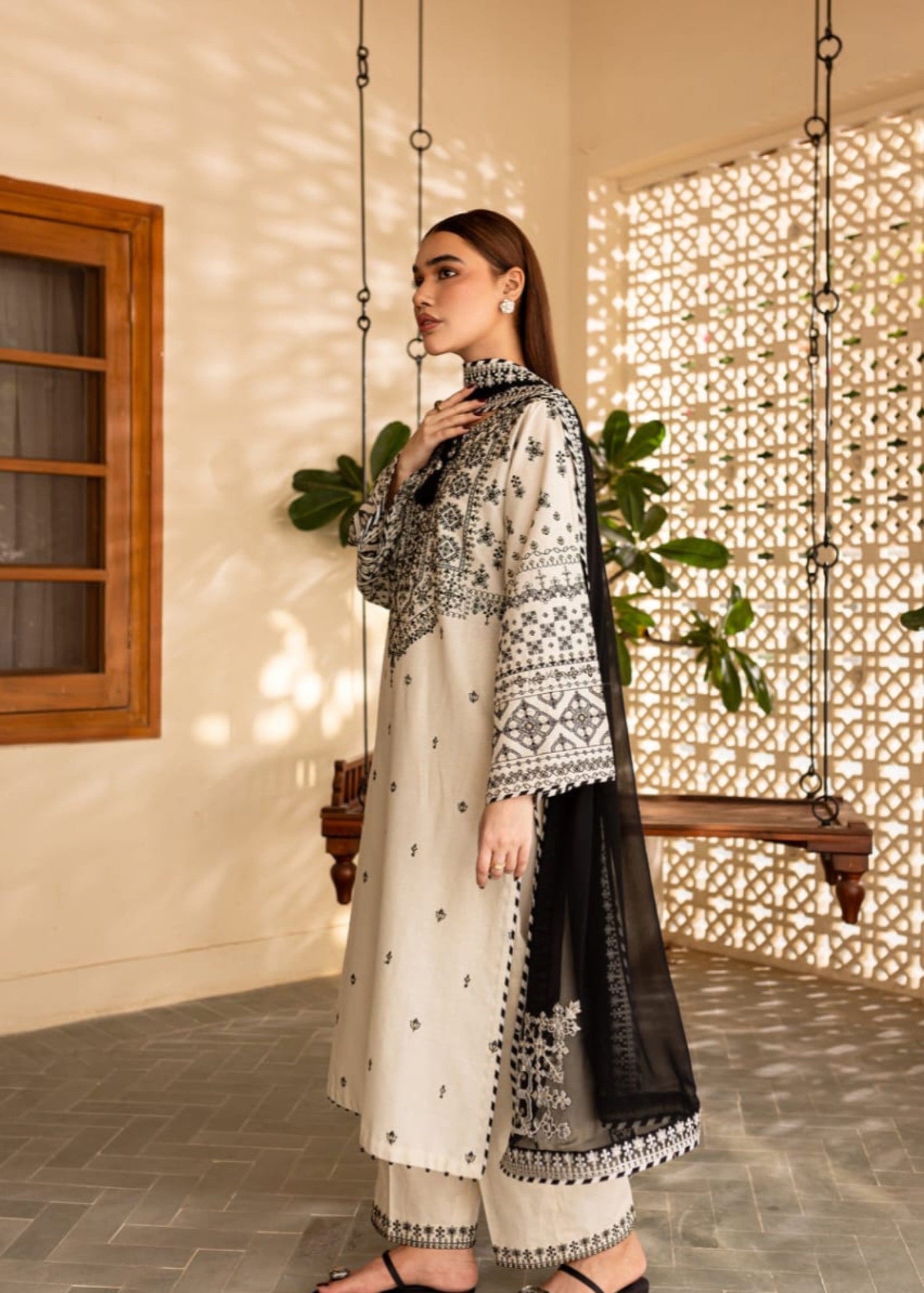Shehroz Fashion ARFA LAWN EMBROIDERY SUIT Women 3pcs