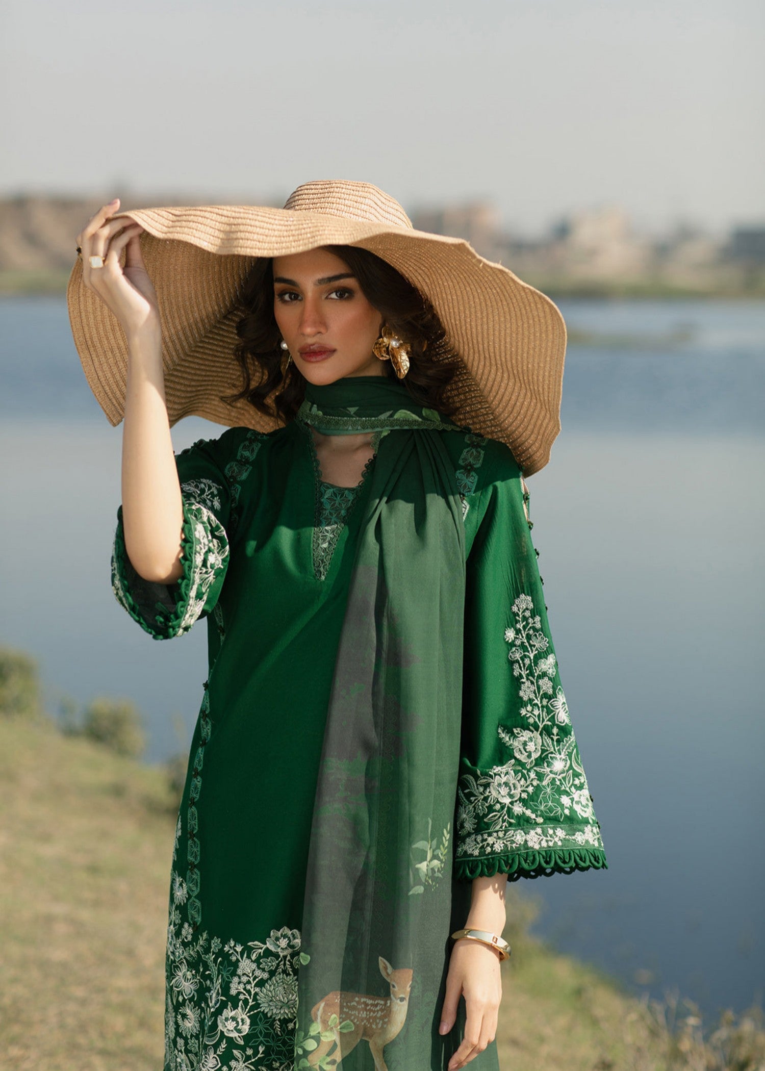 Musaif Nazrah () Women 3pcs