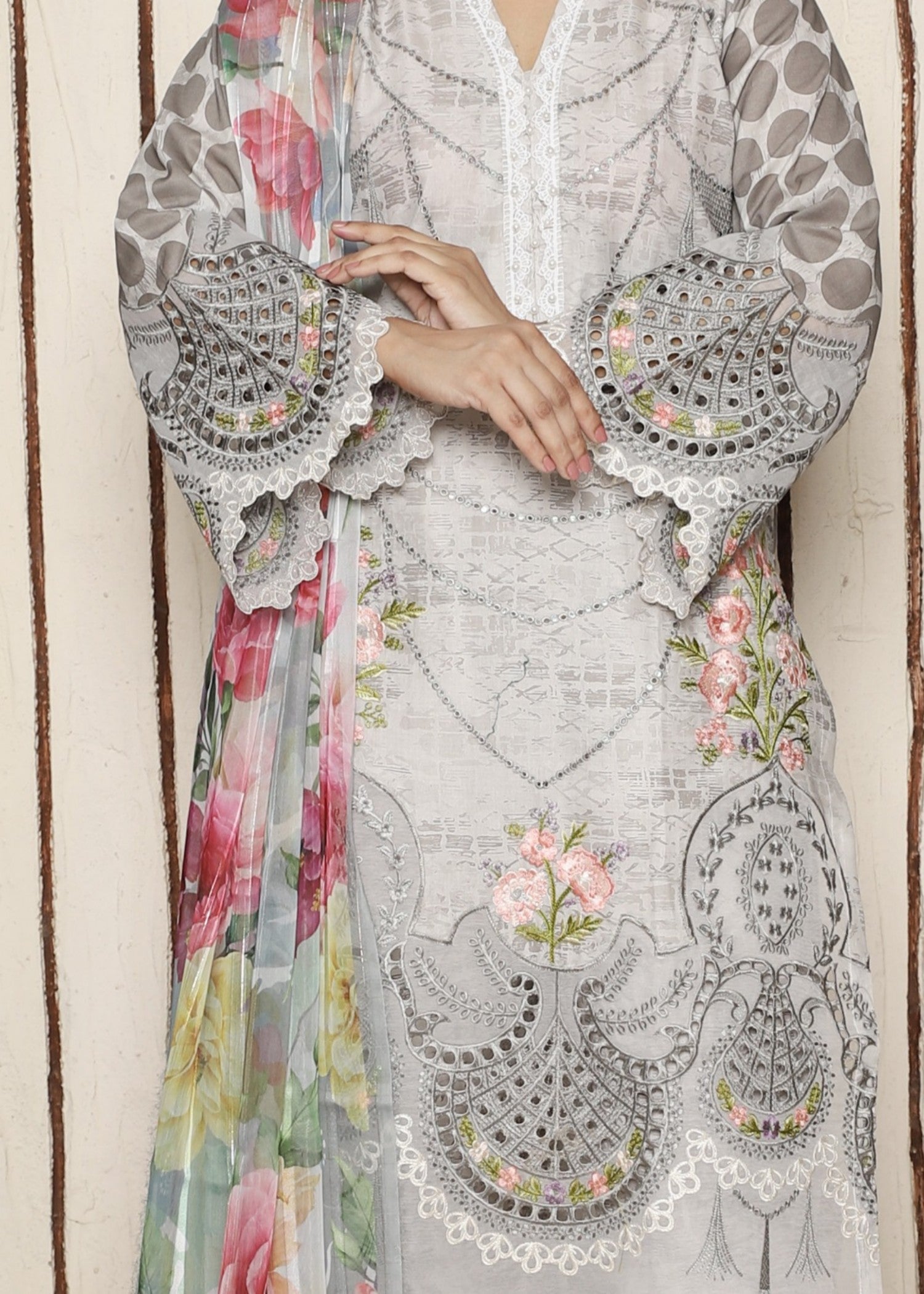 Mr Rai Attires Hiba Embroidered Women 3pcs