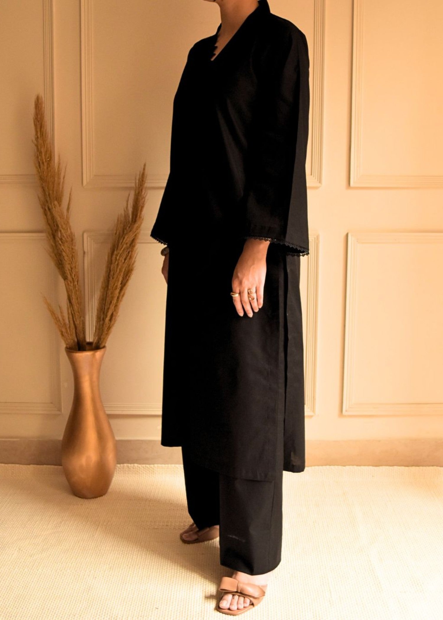 Baposh Black Kurta Set Women 2pcs