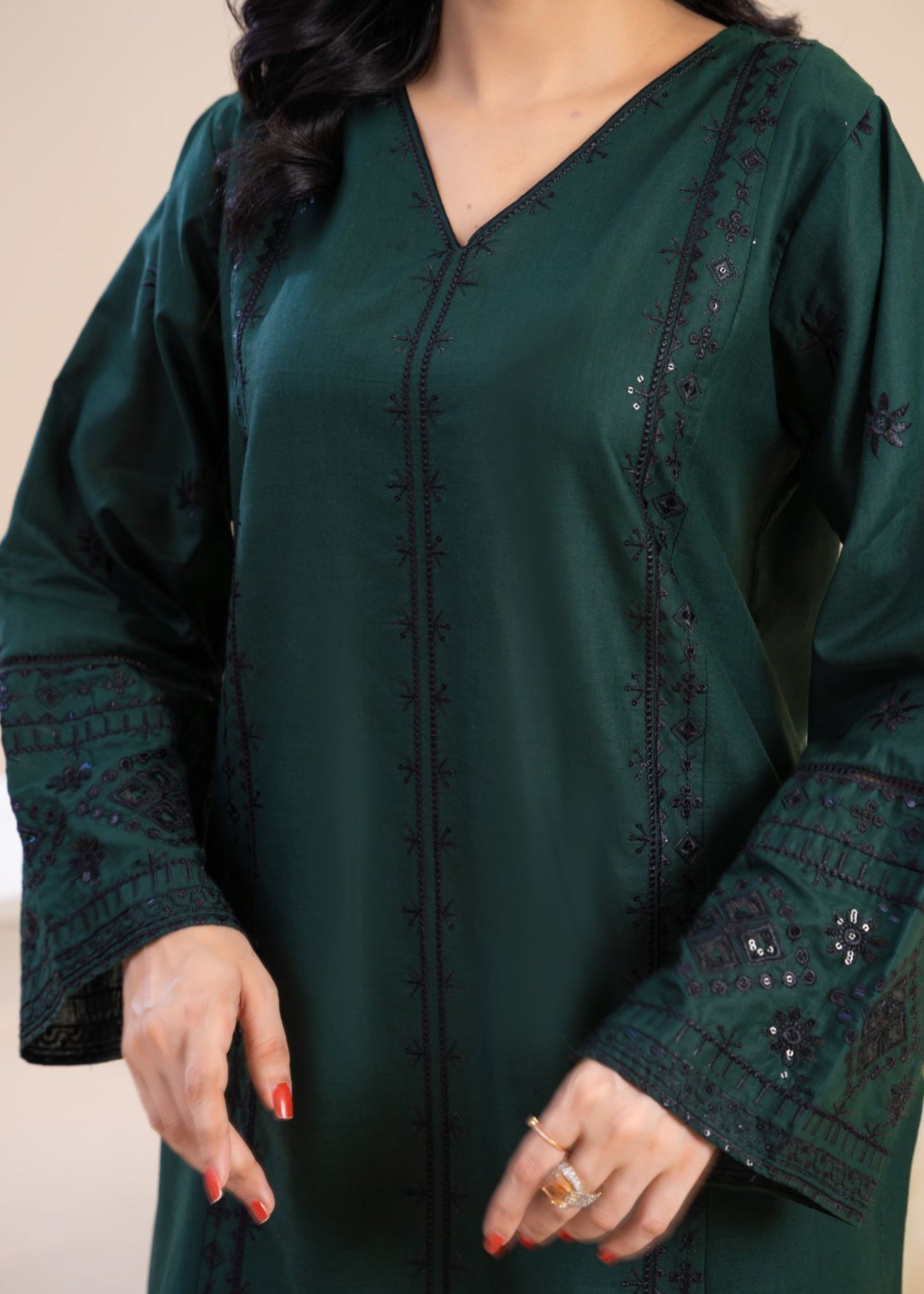 Zeenat & Zoha Mongia Women 2pcs