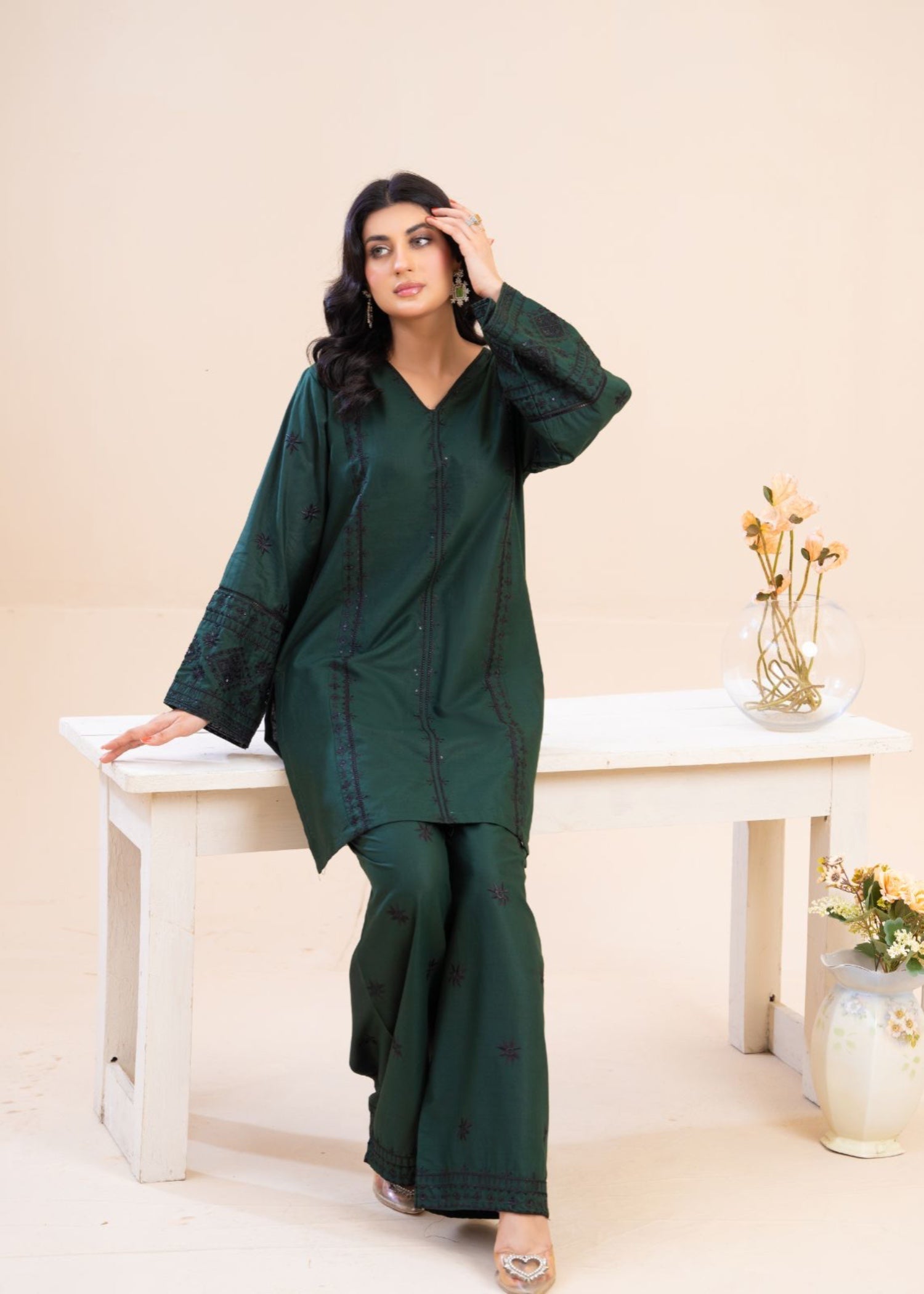 Zeenat & Zoha Mongia Women 2pcs